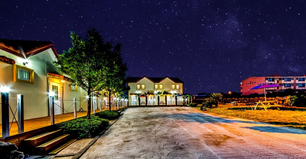 Moon Rabbit Pension