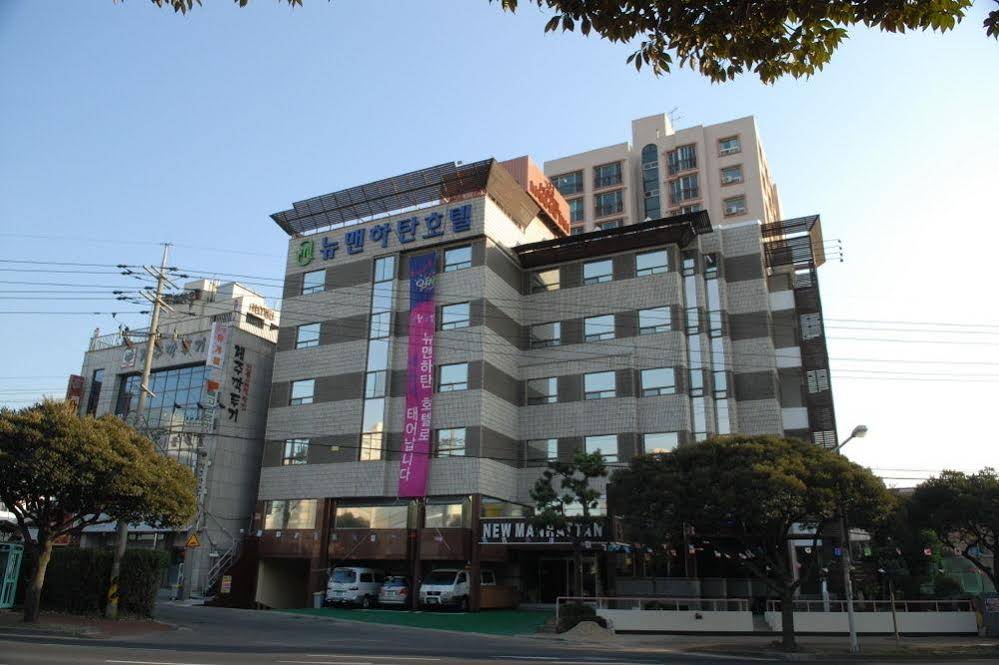 New Manhattan Hotel