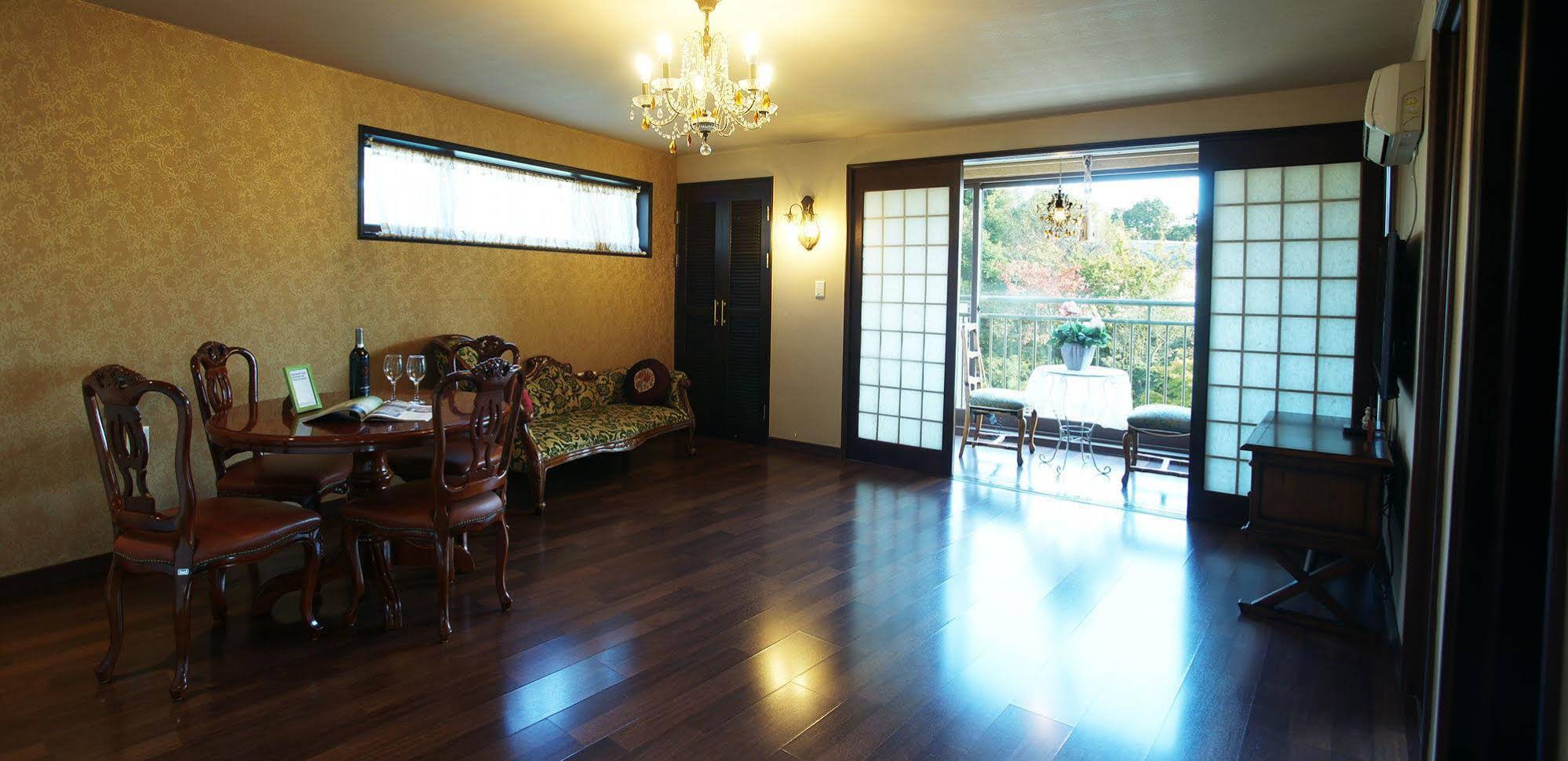 Orange Pension
