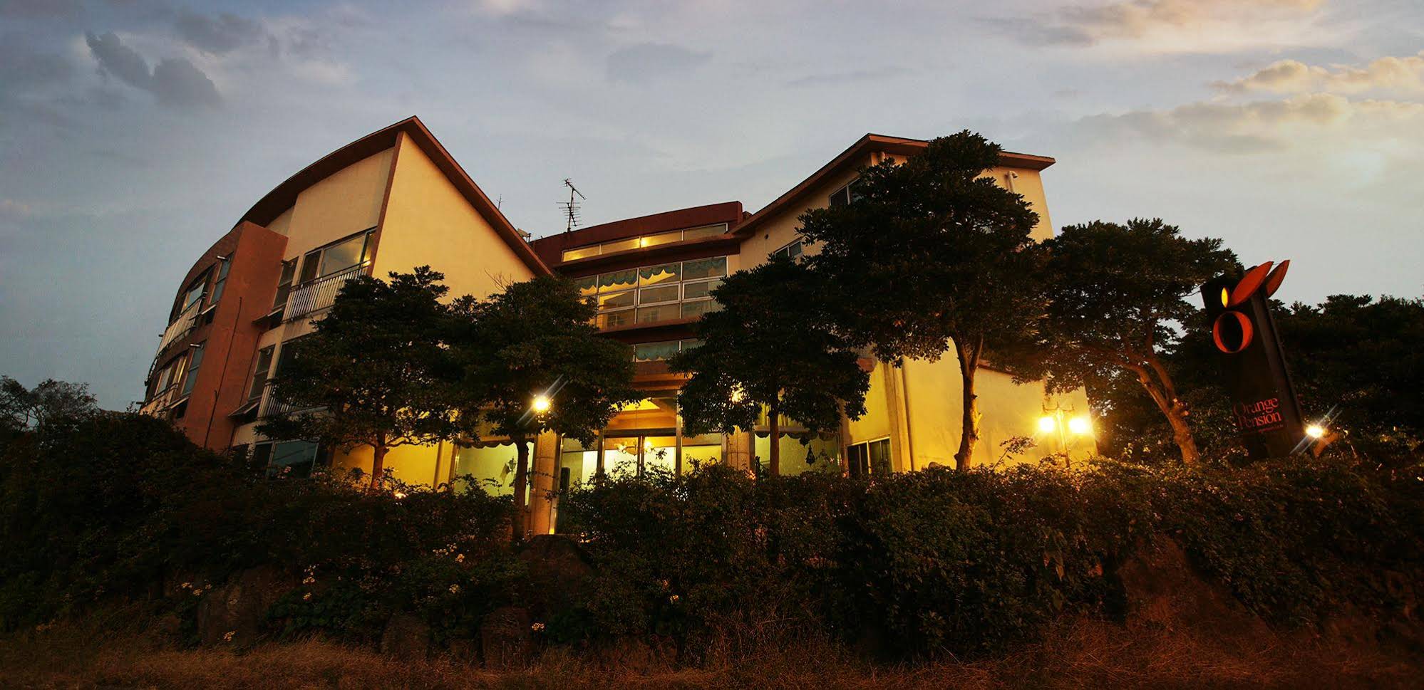 Orange Pension
