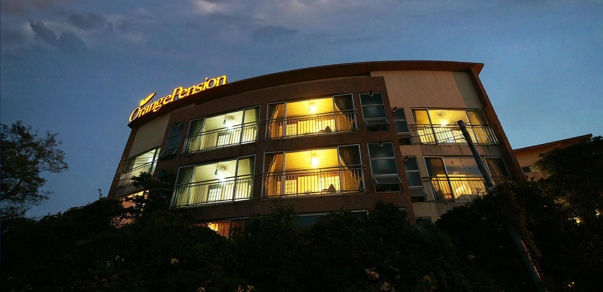 Orange Pension