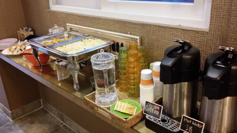 Orange Tree Hotel & Cafe
