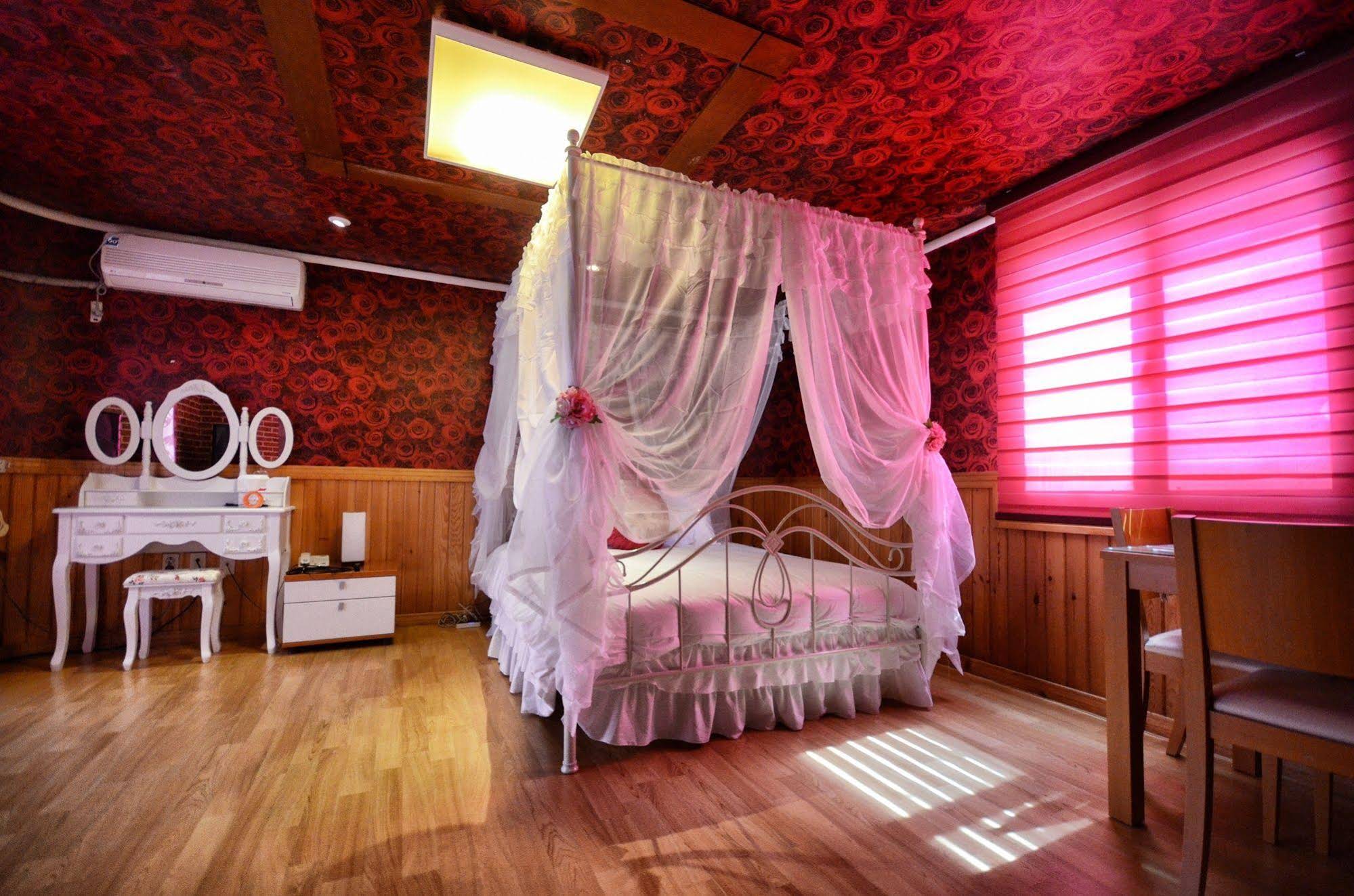 Pension Queensbay