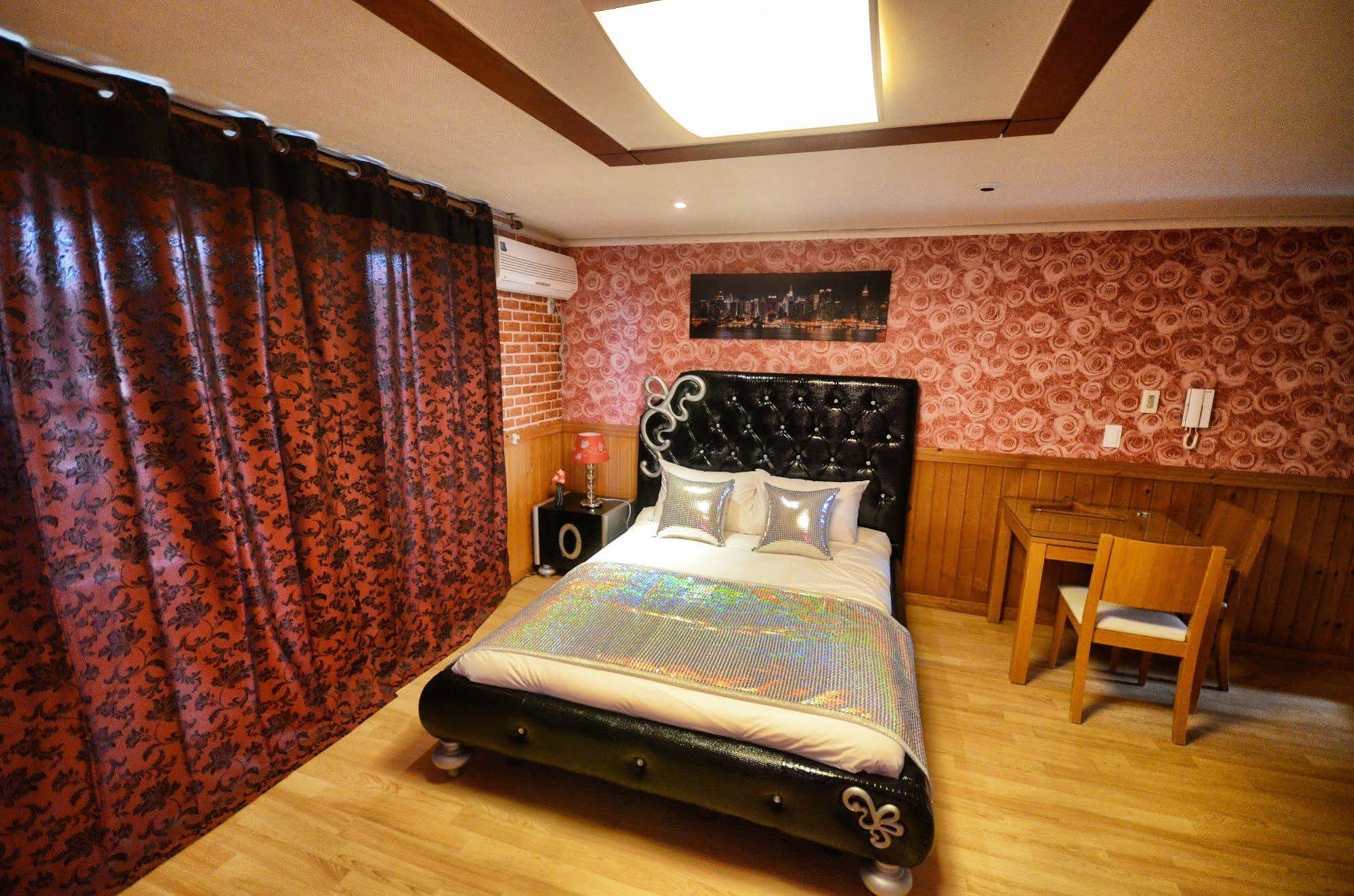 Pension Queensbay