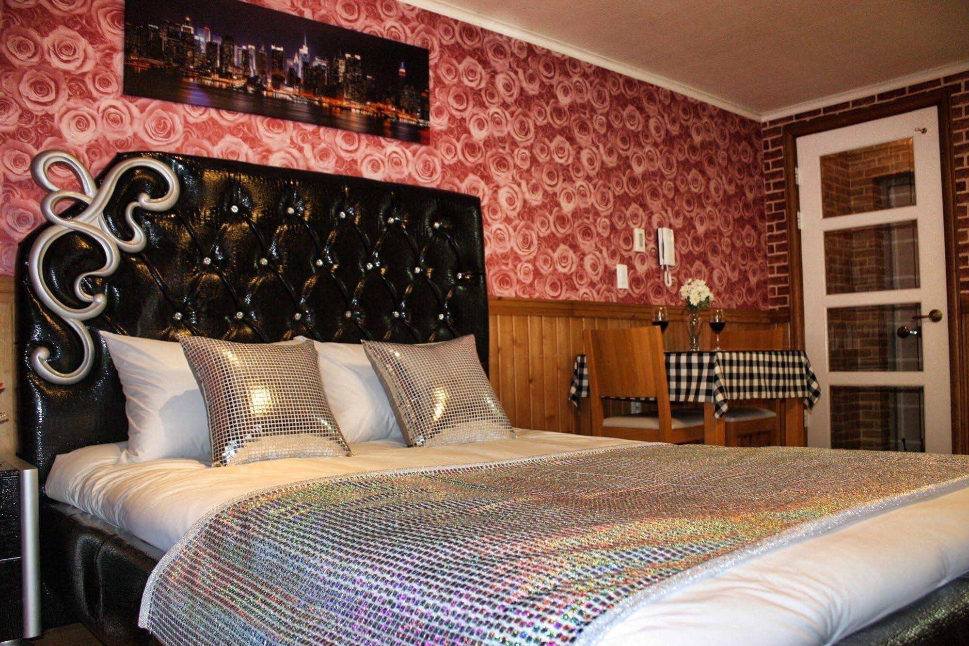 Pension Queensbay