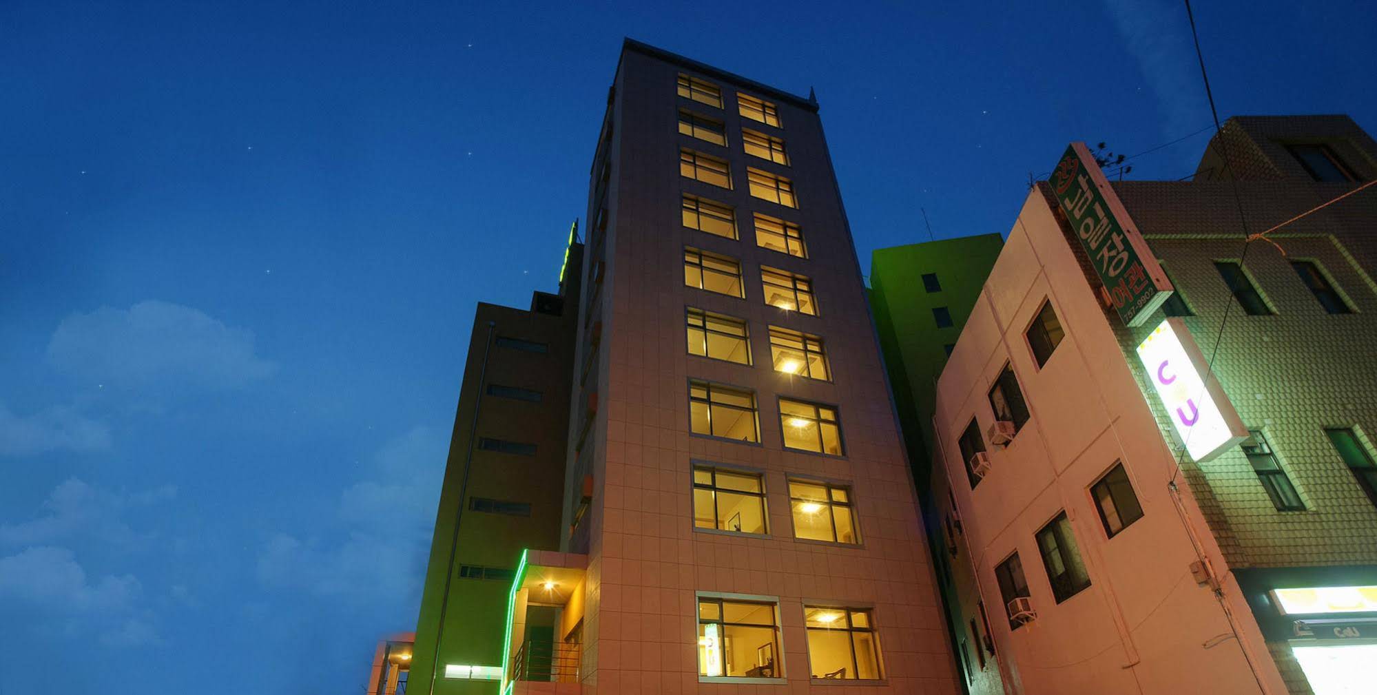 R & T Hotel