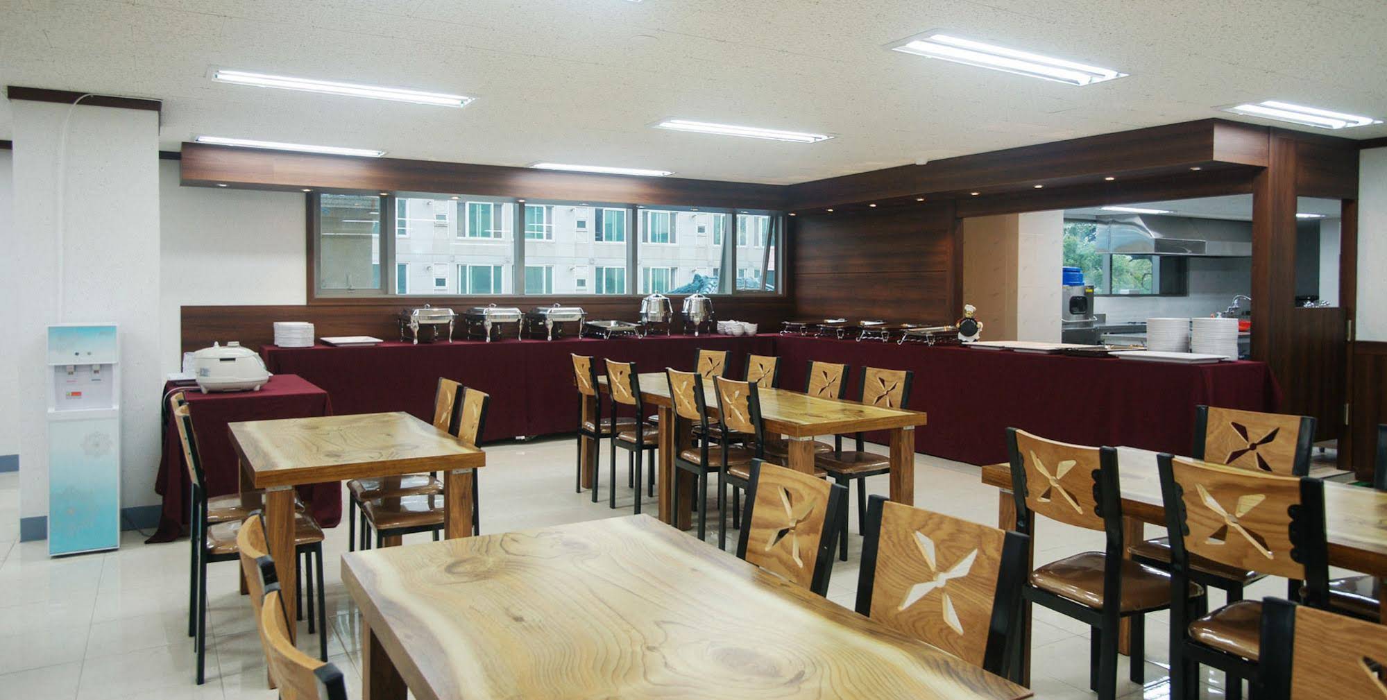 R & T Hotel