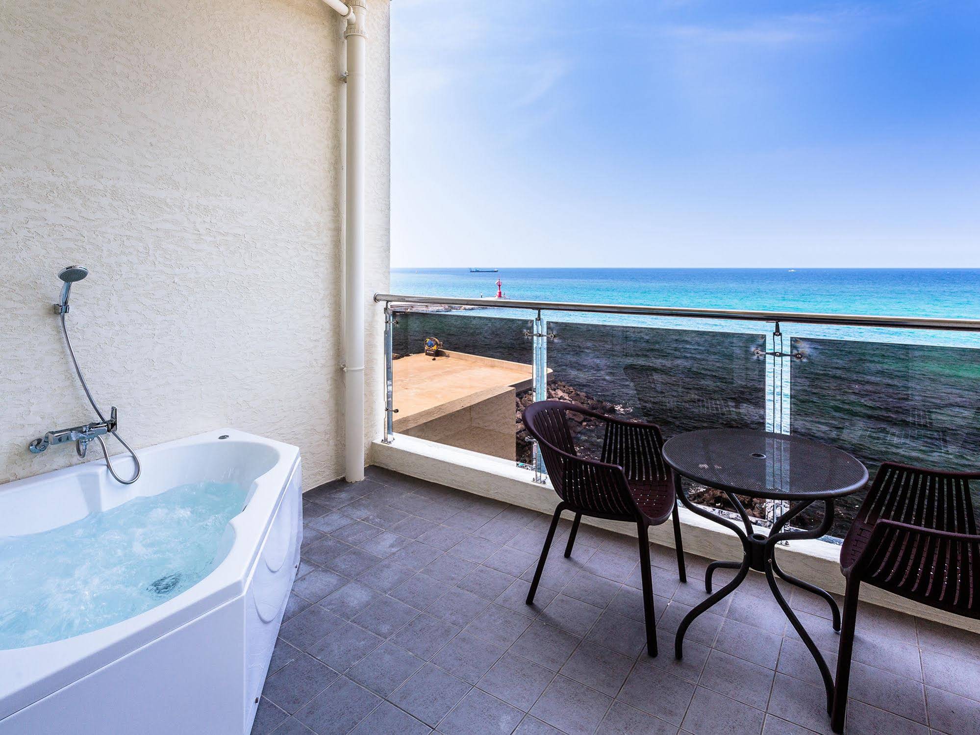 Seastay Hotel & Spa