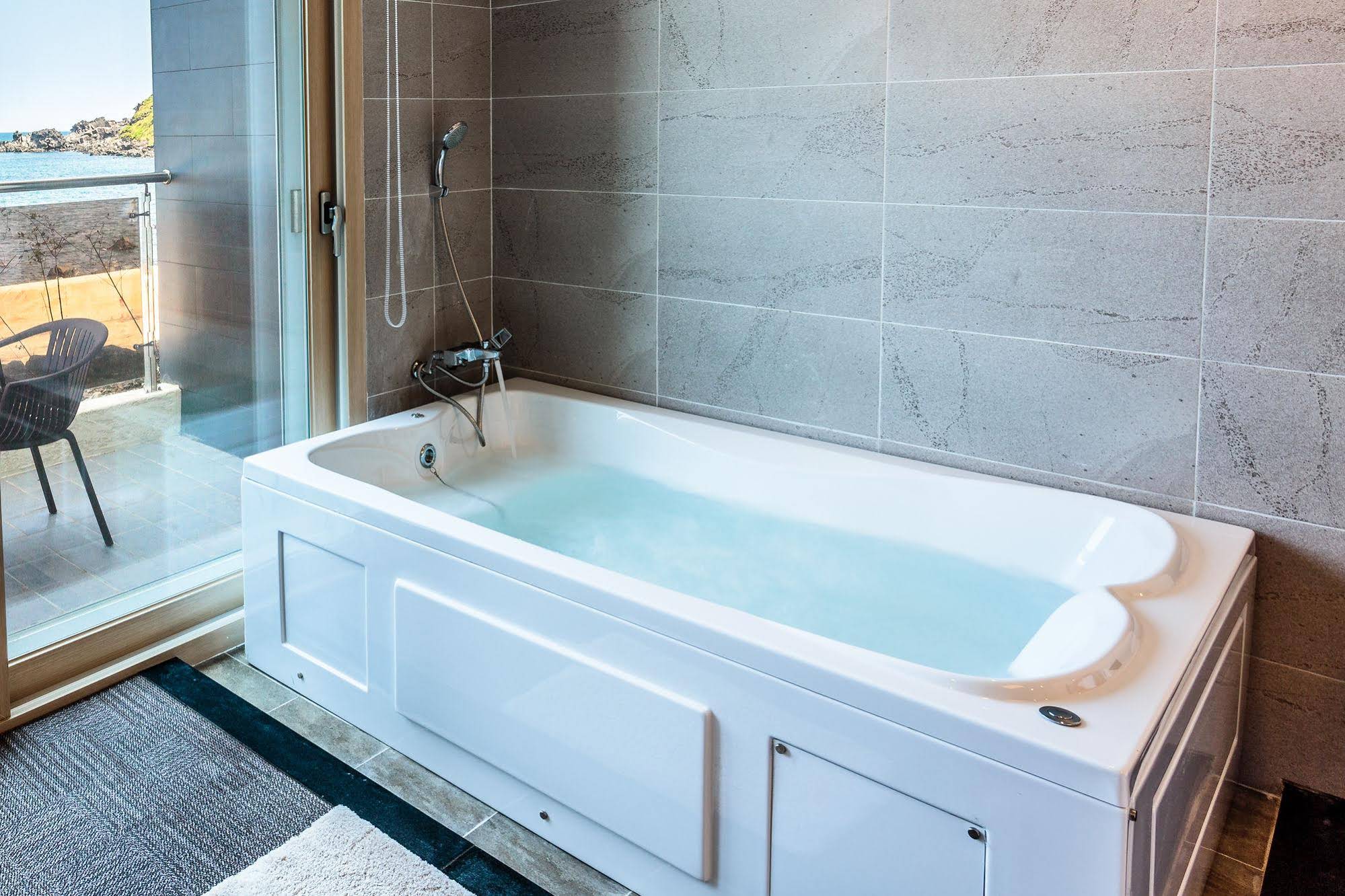 Seastay Hotel & Spa