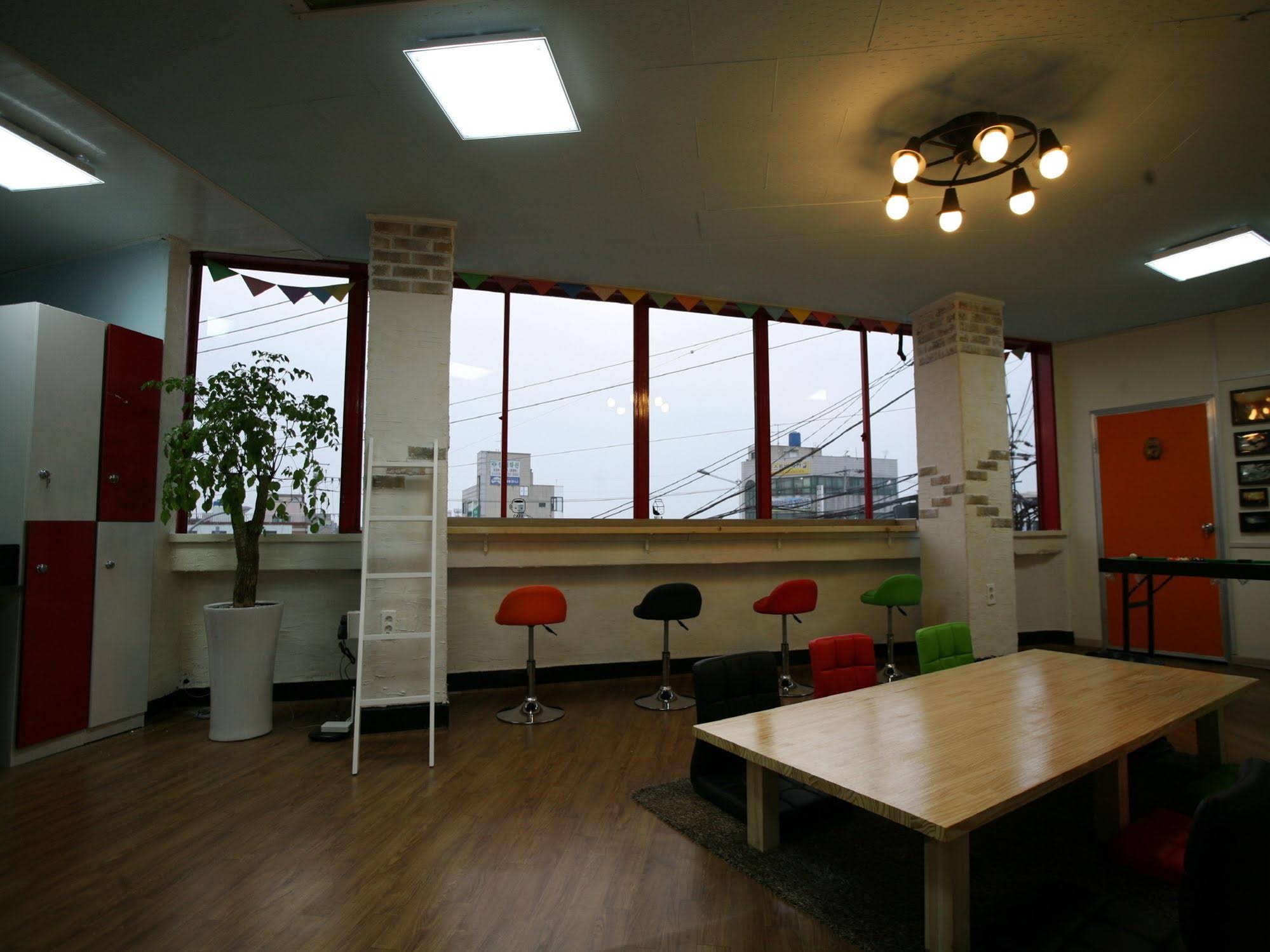 Starjjang Jeju Airport House