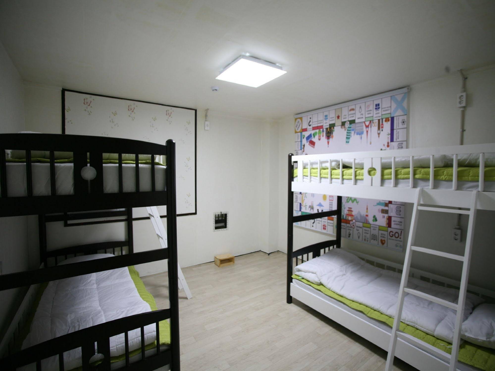 Starjjang Jeju Airport House