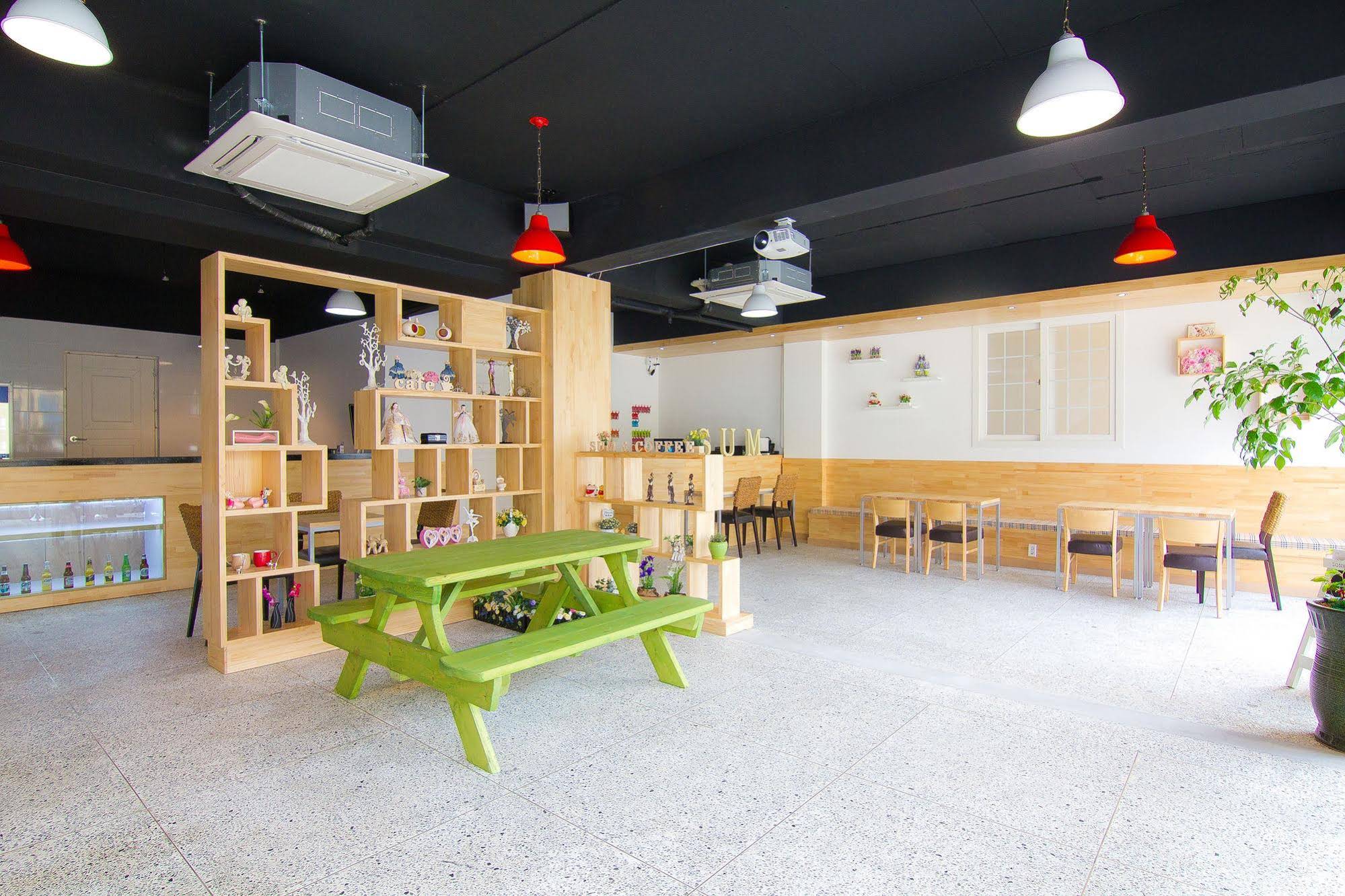 Sum Guest House Jeju Airport Hostel