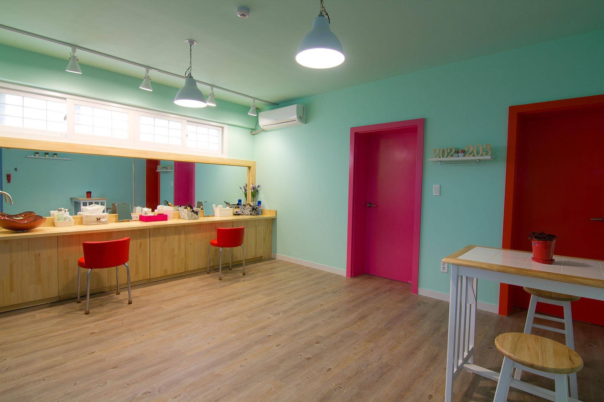 Sum Guest House Jeju Airport Hostel