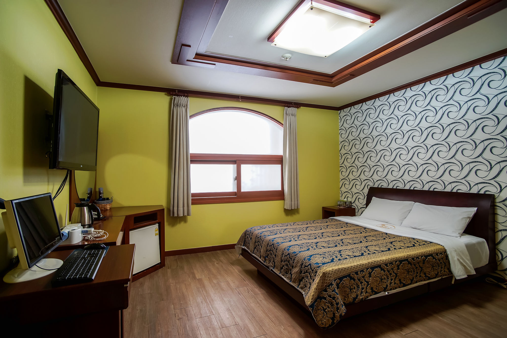 Trevi Hotel