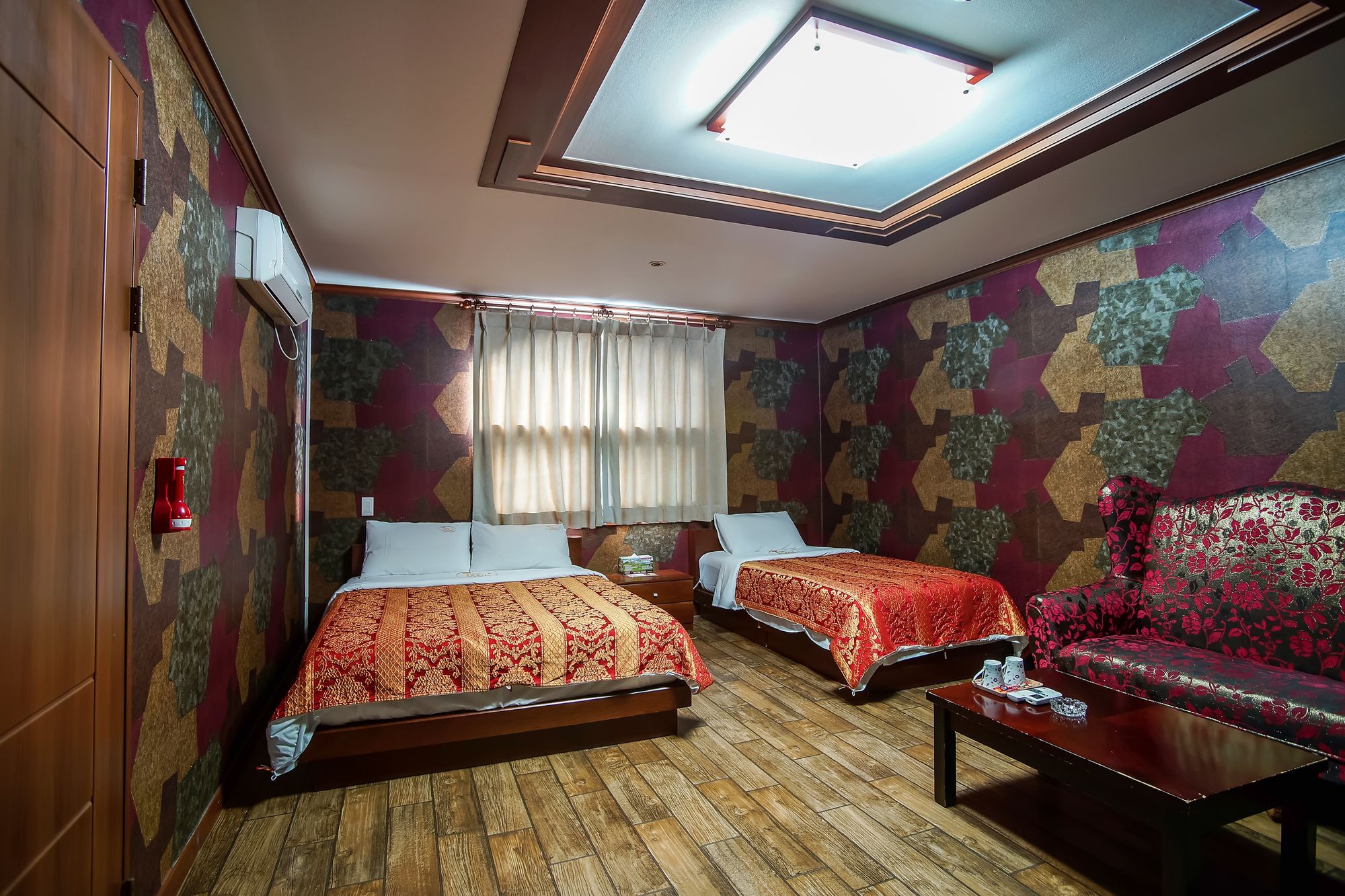 Trevi Hotel
