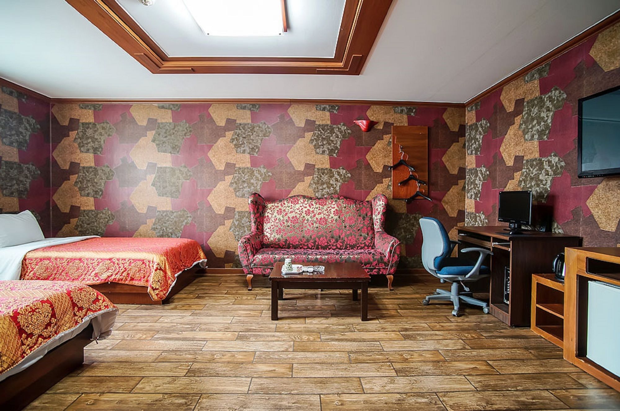 Trevi Hotel