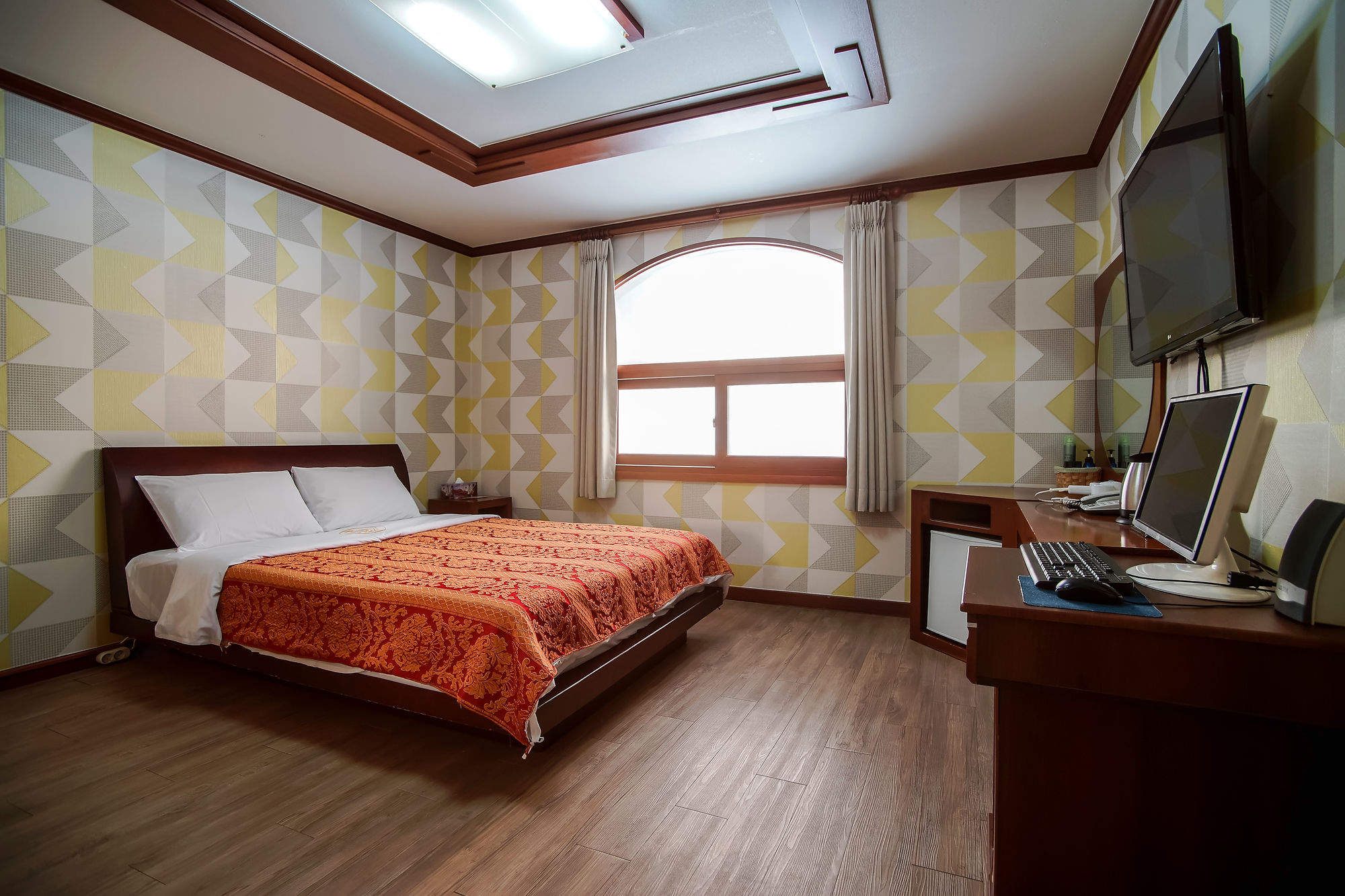 Trevi Hotel