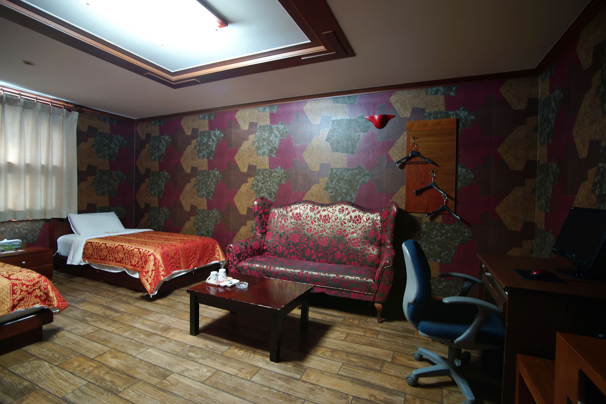 Trevi Hotel