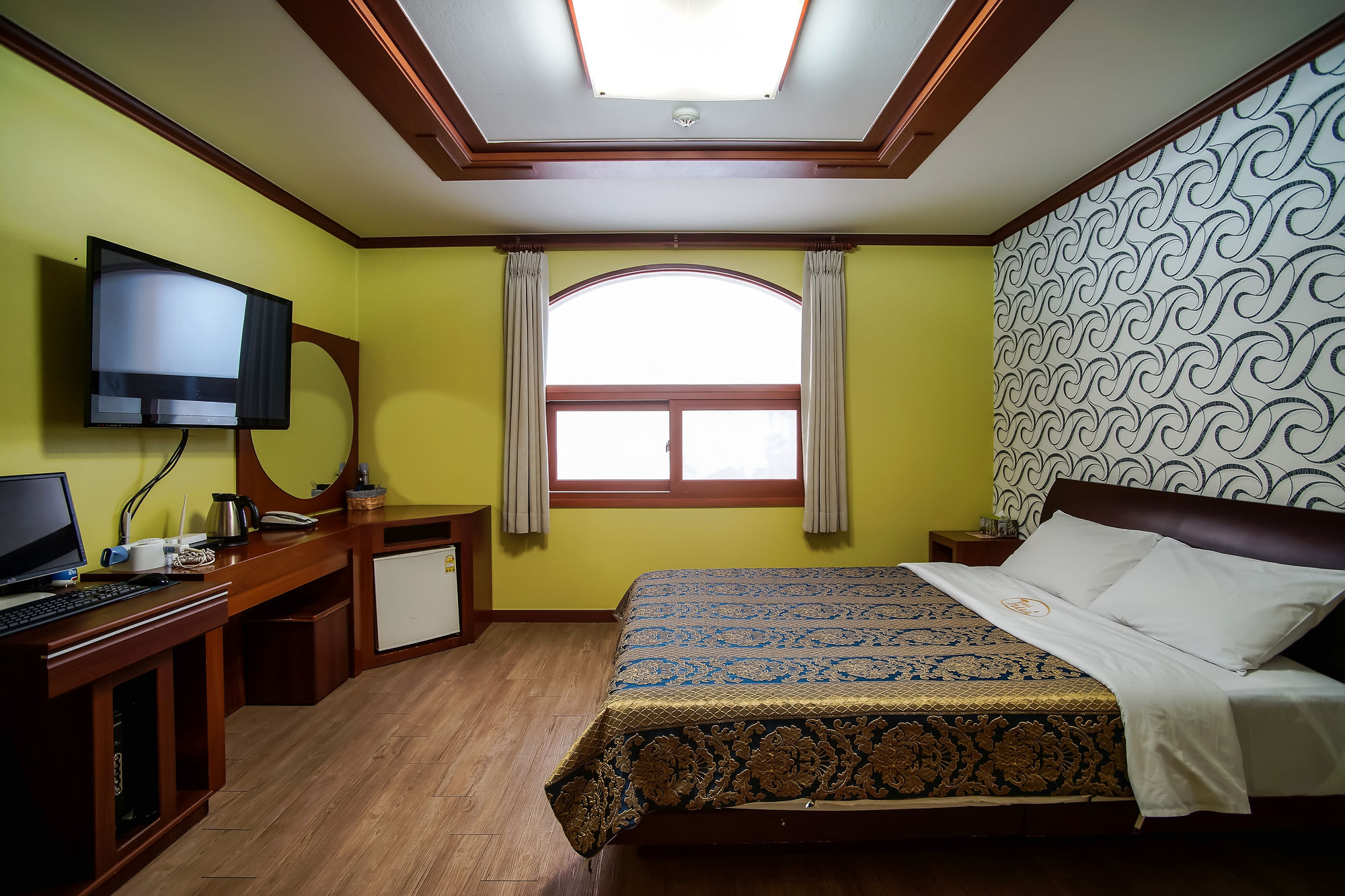 Trevi Hotel