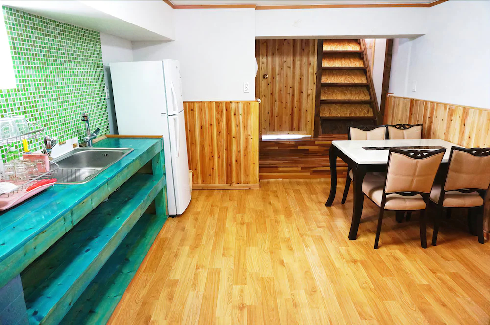 Unnie Guesthouse Hostel