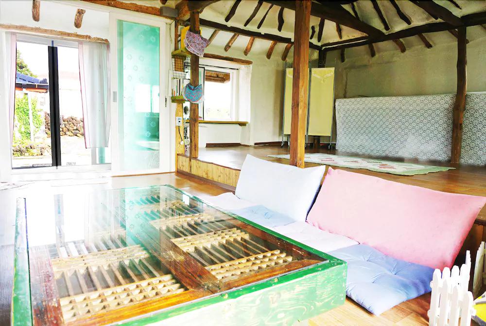 Unnie Guesthouse Hostel
