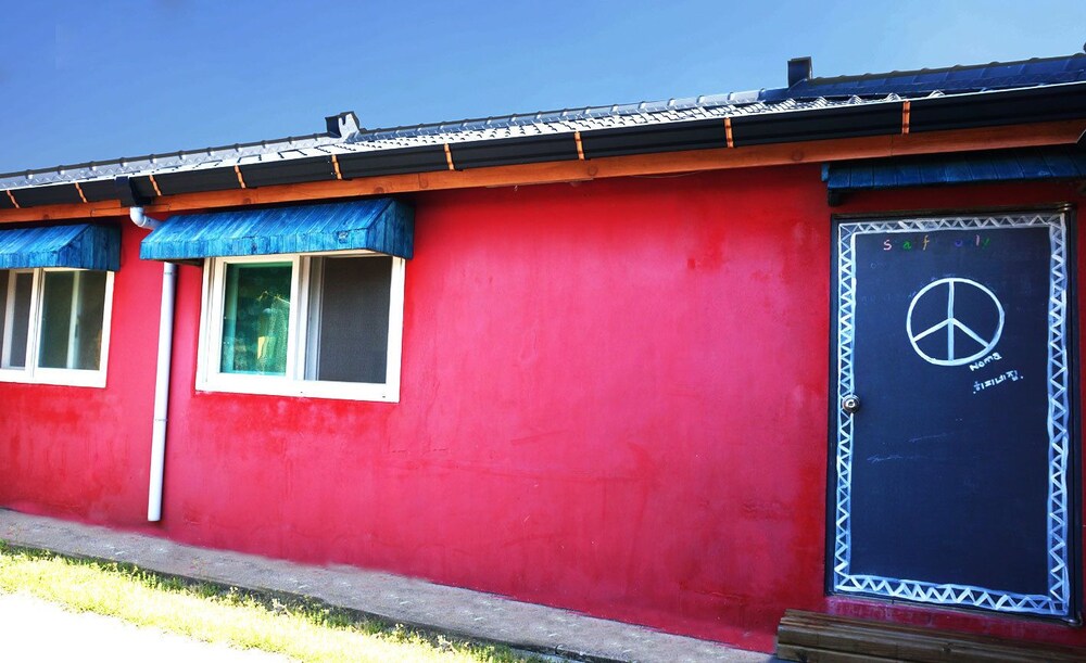 Unnie Guesthouse Hostel