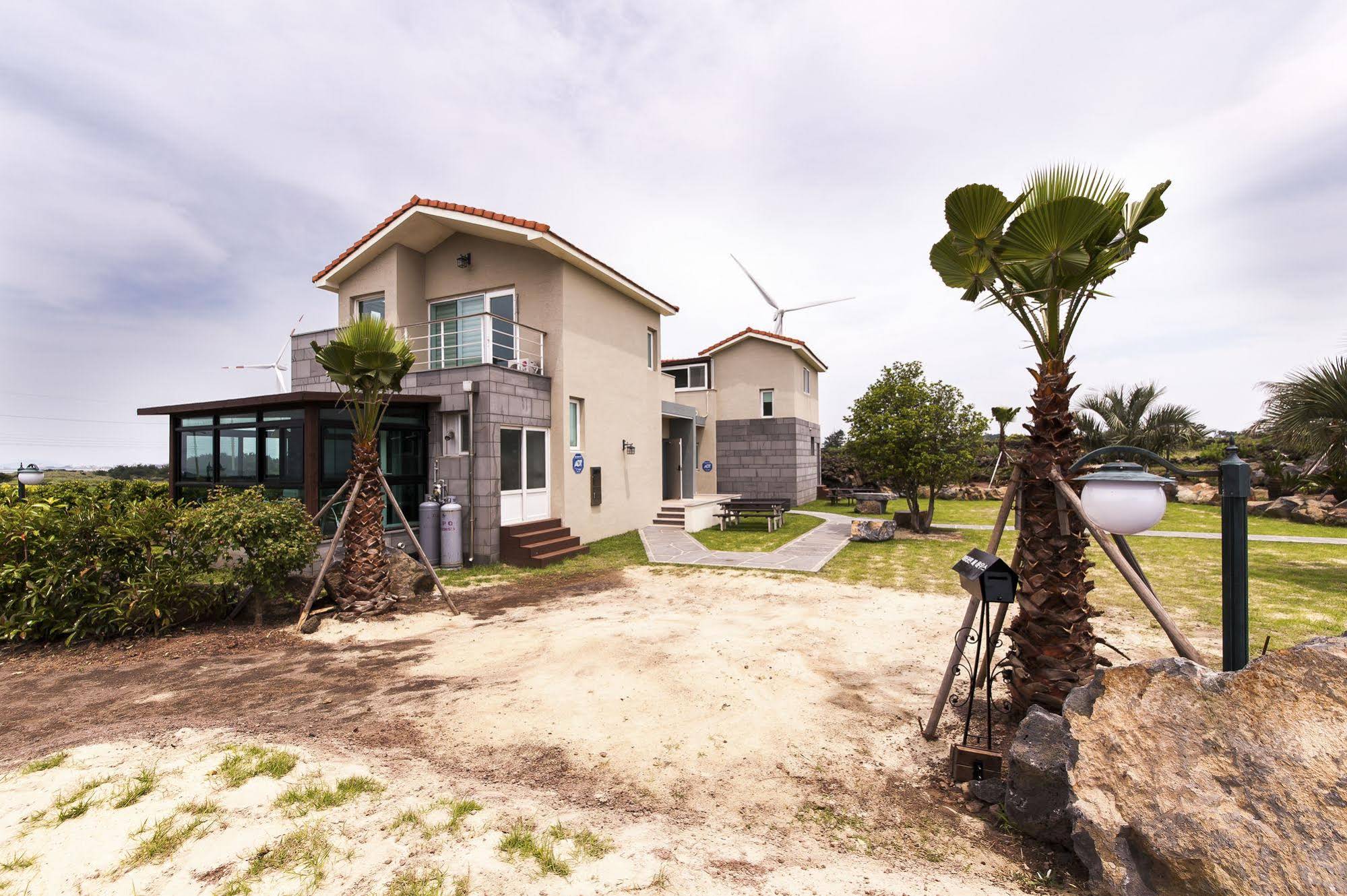 Vitamin Sea House