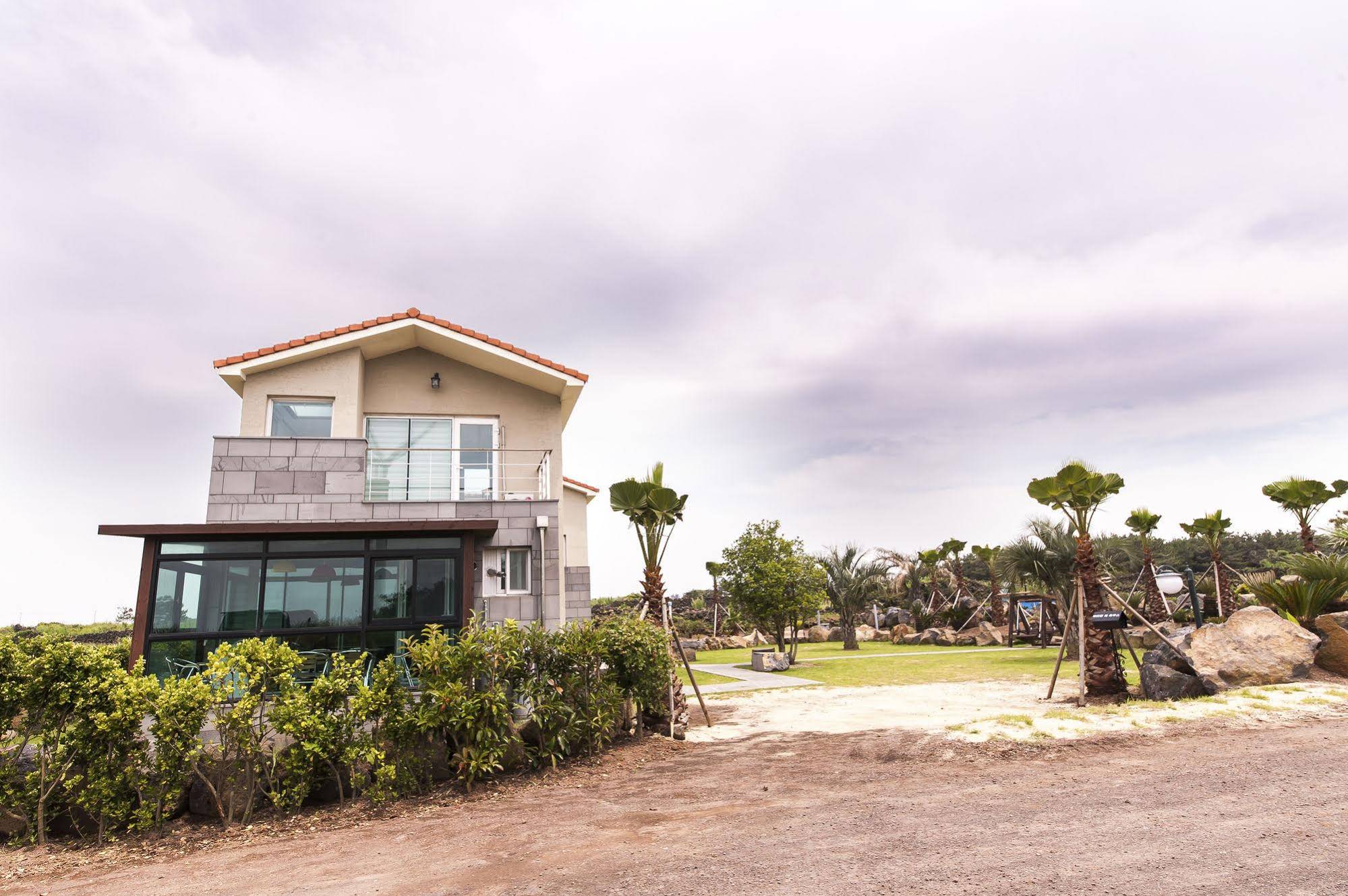 Vitamin Sea House