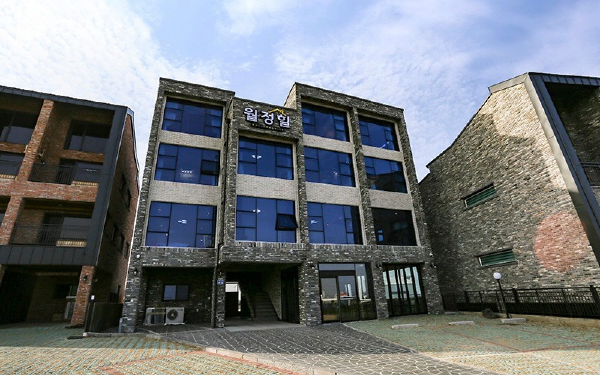 Woljeong Hill Pension