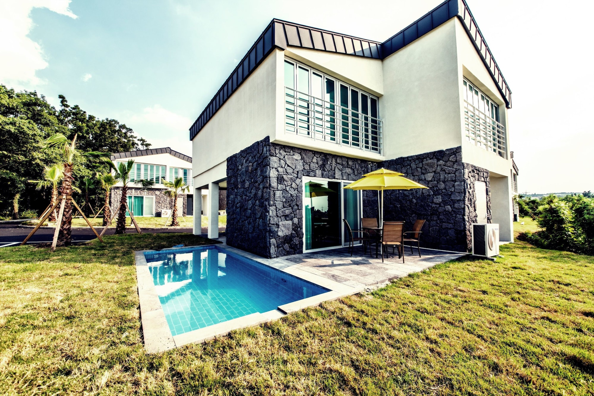 Pool & Villa Sorang