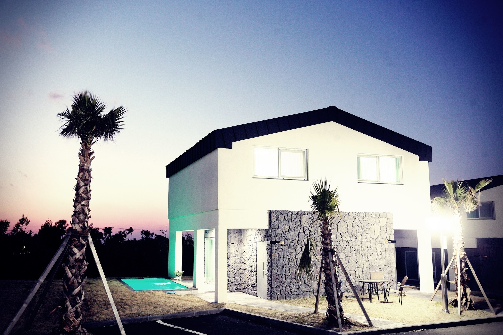 Pool & Villa Sorang