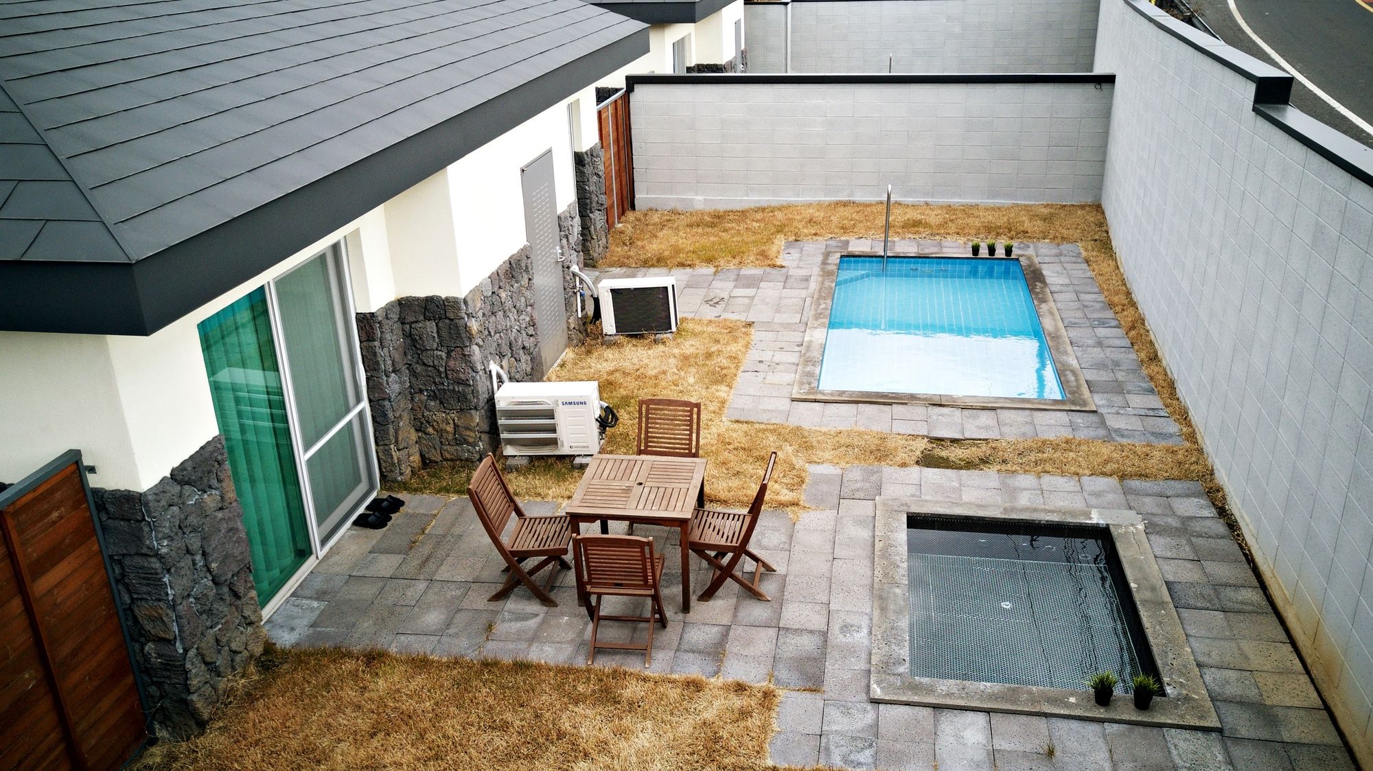 Pool & Villa Sorang