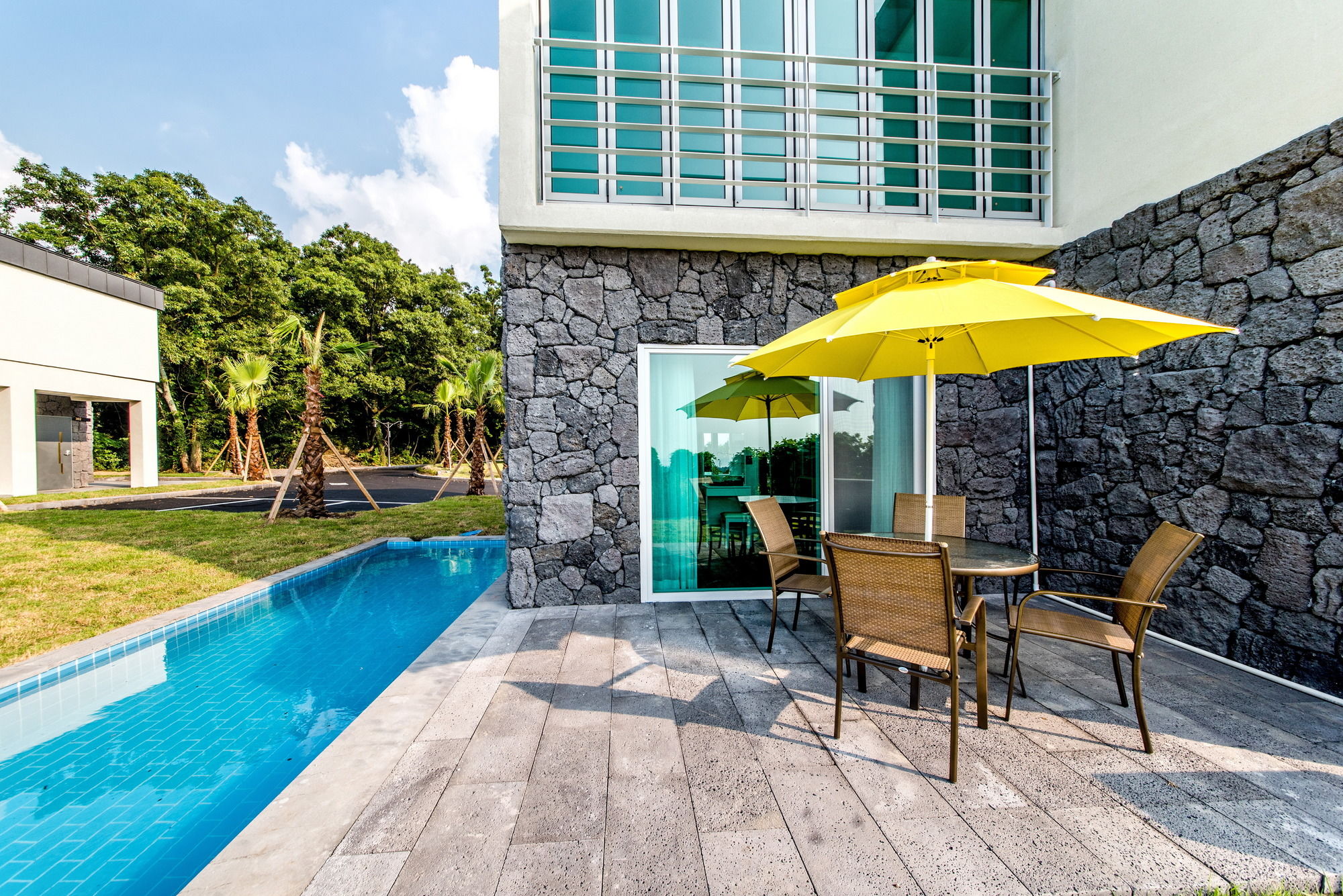 Pool & Villa Sorang