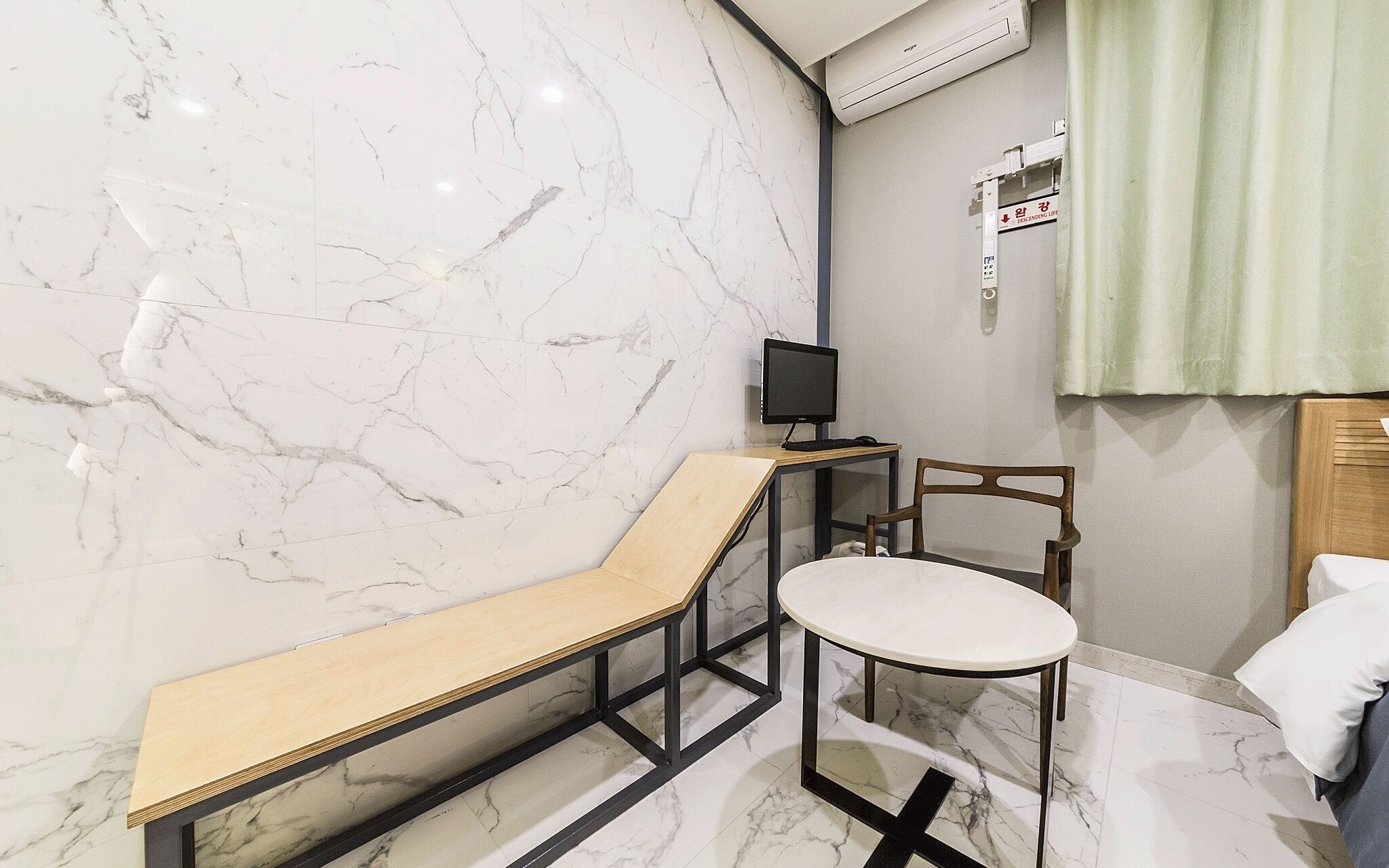 Ansan Hotel 727