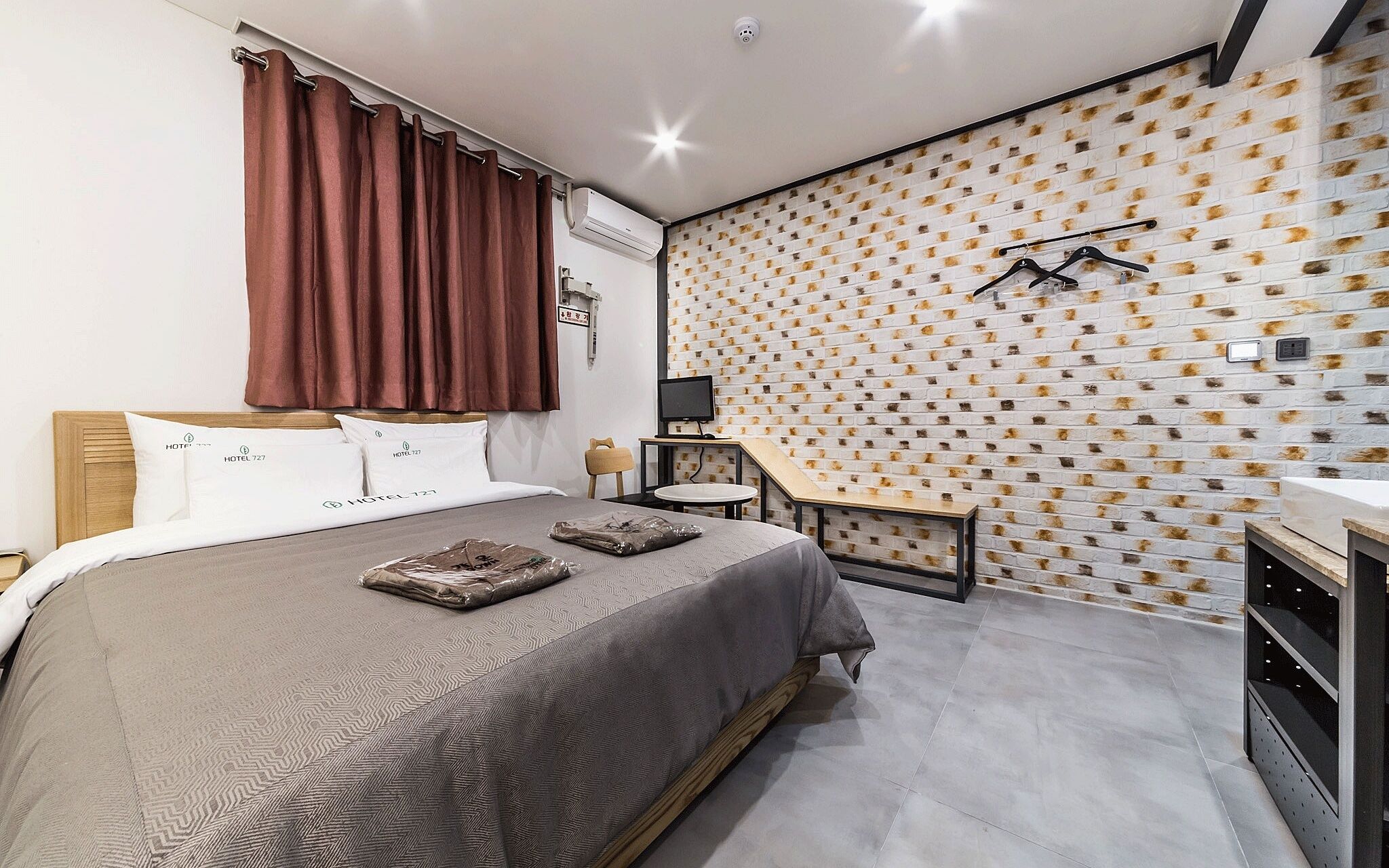 Ansan Hotel 727
