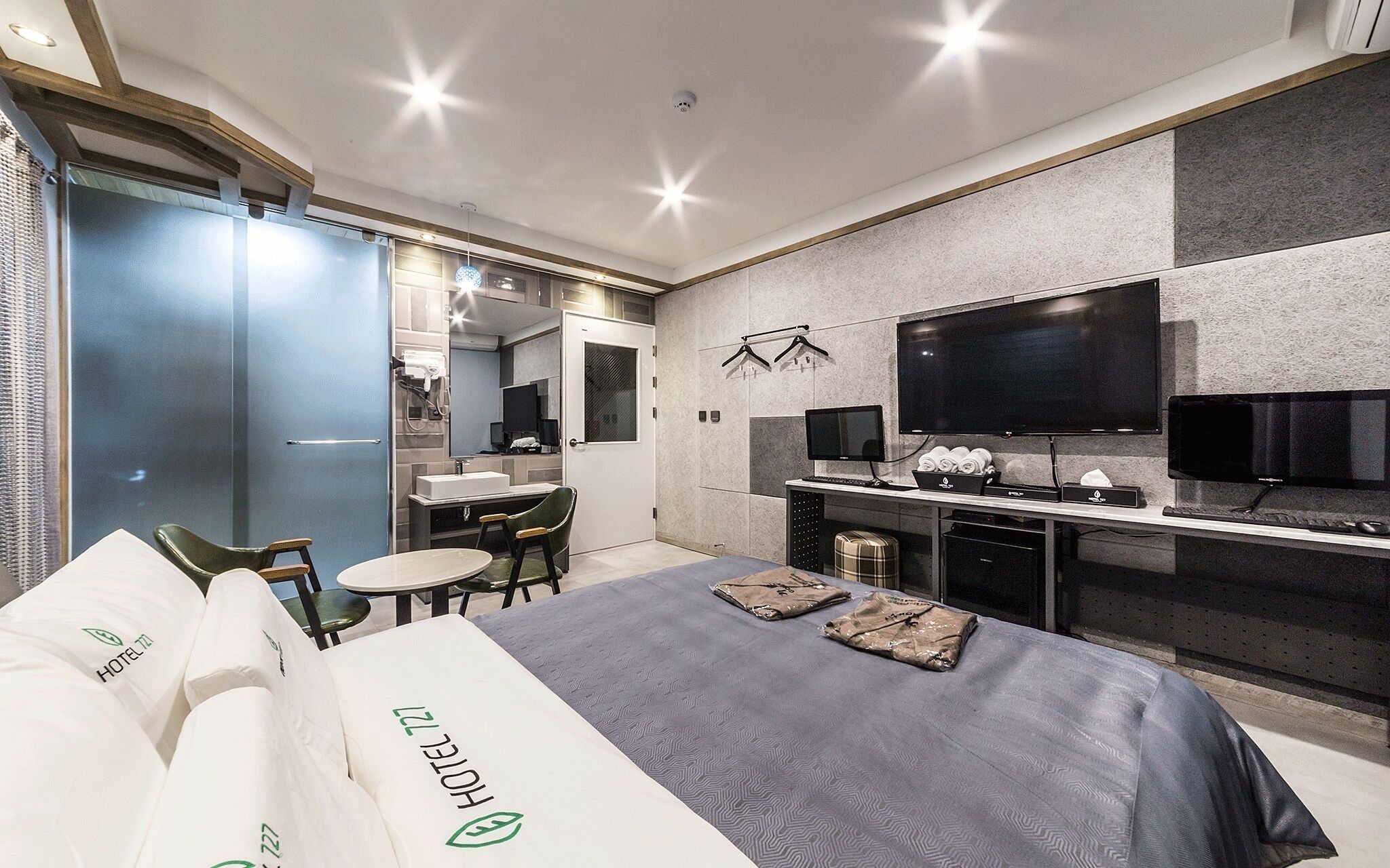 Ansan Hotel 727