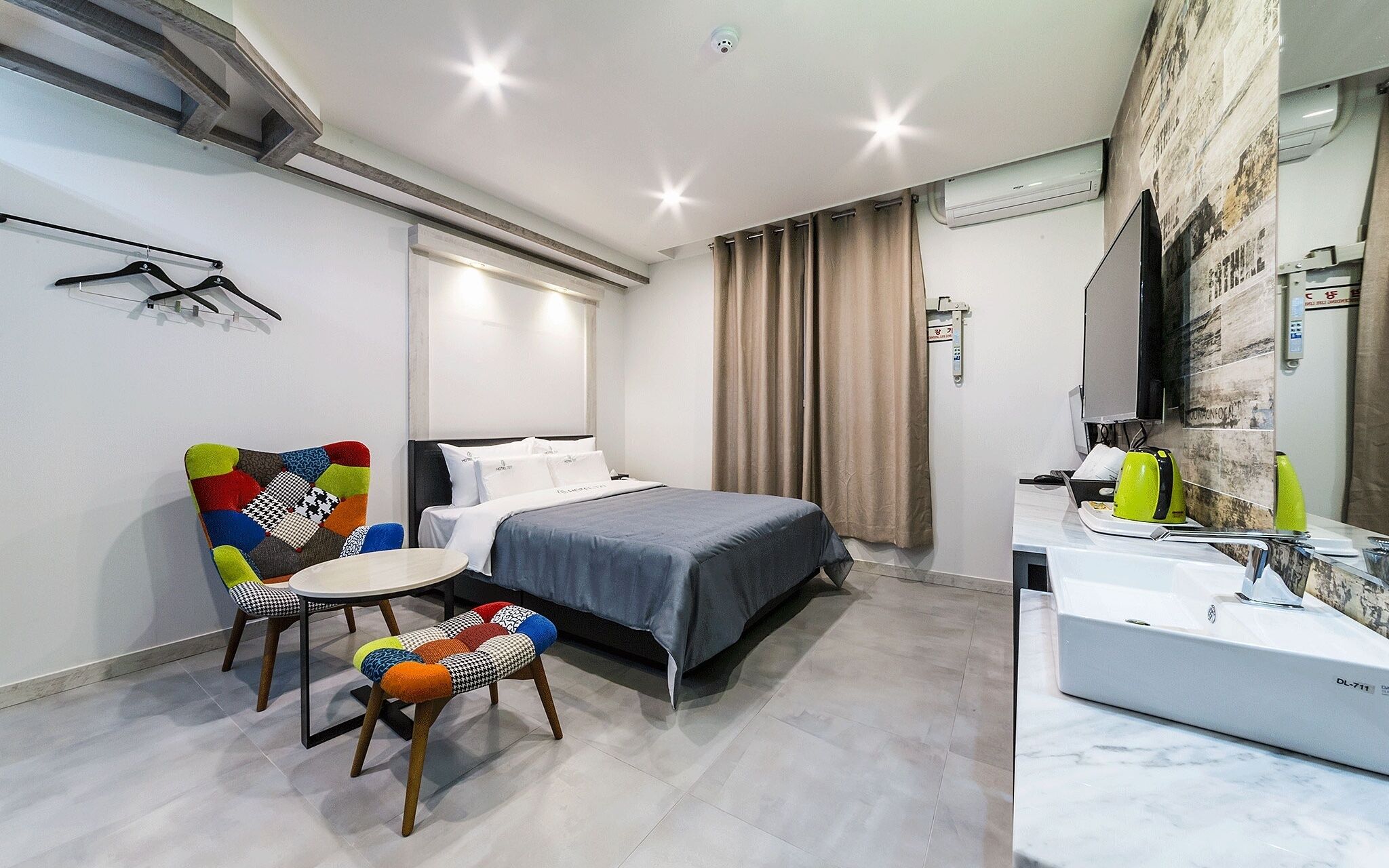 Ansan Hotel 727