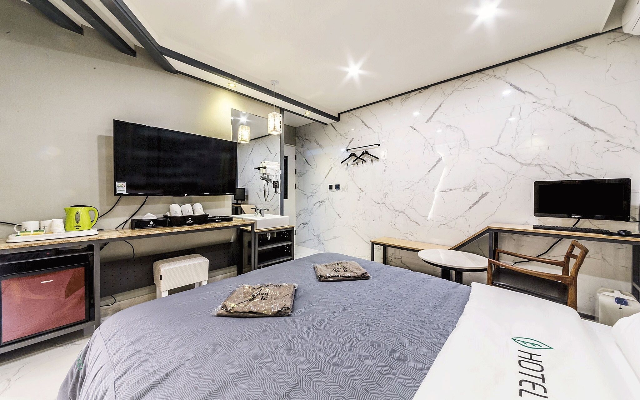 Ansan Hotel 727