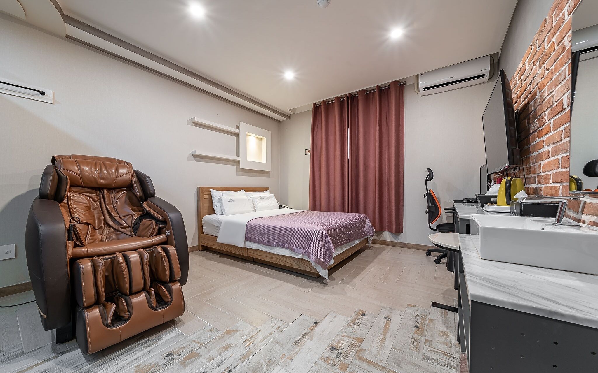 Ansan Hotel 727