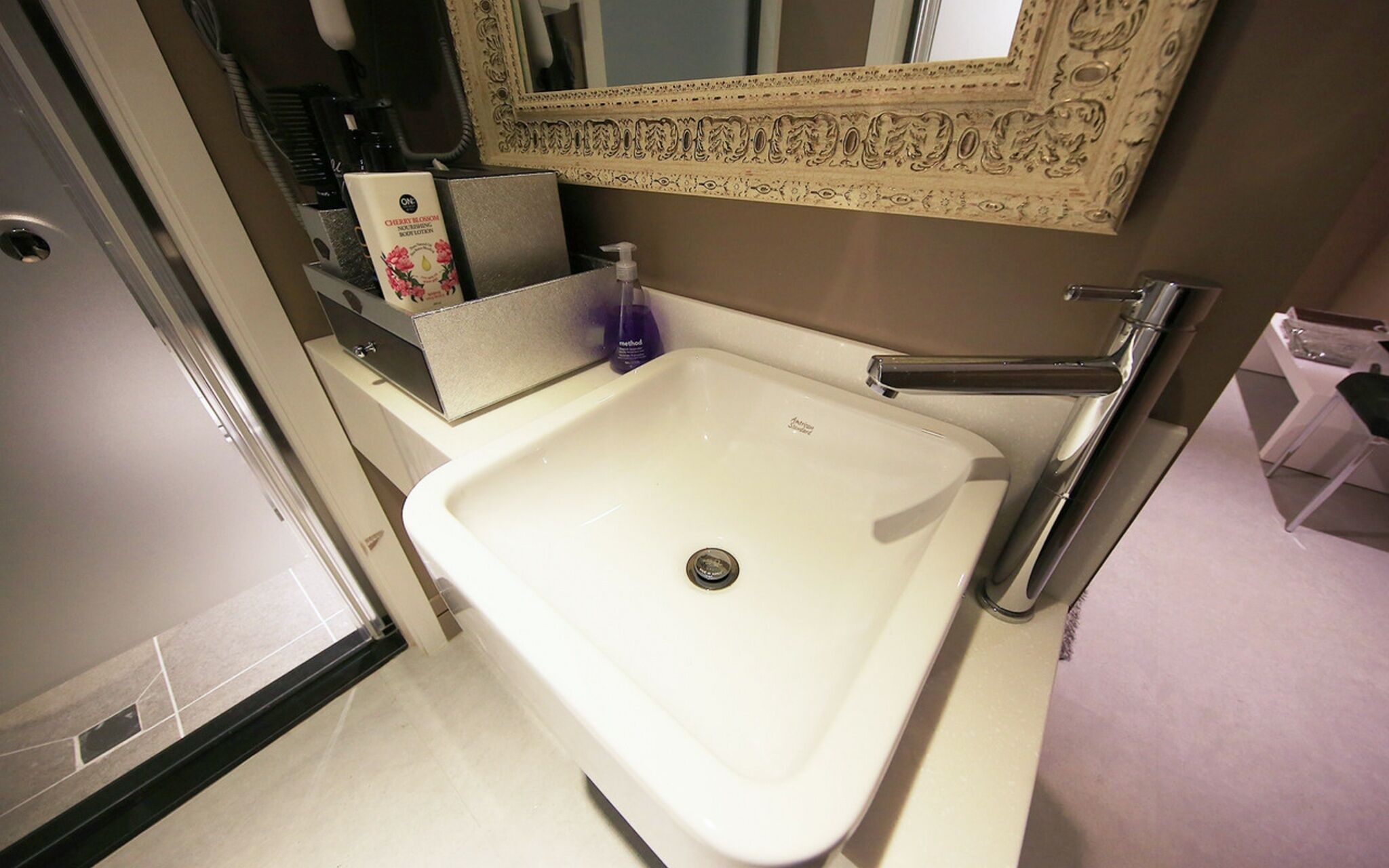 Ansan Queens Hotel