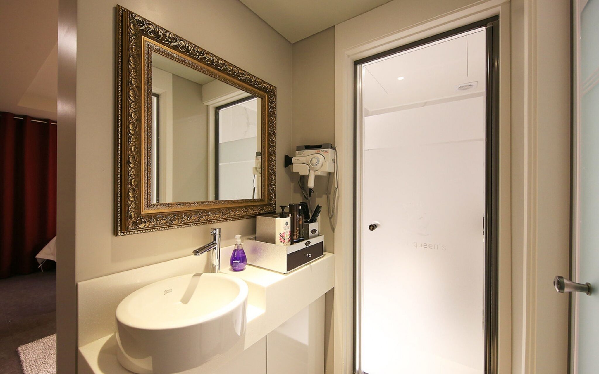 Ansan Queens Hotel