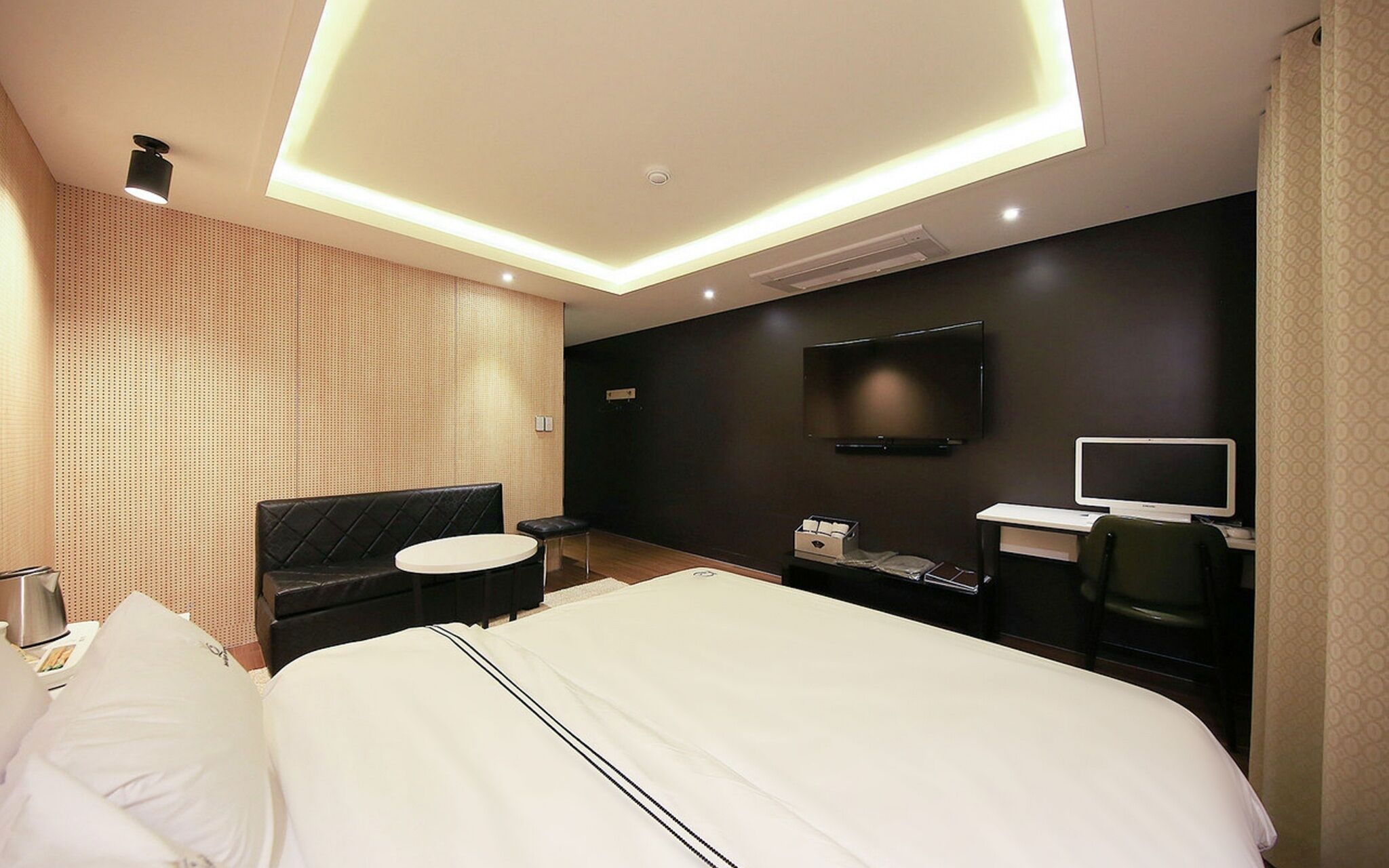 Ansan Queens Hotel