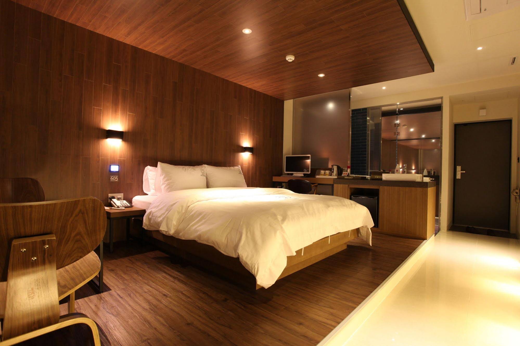 Avenue Nine Hotel