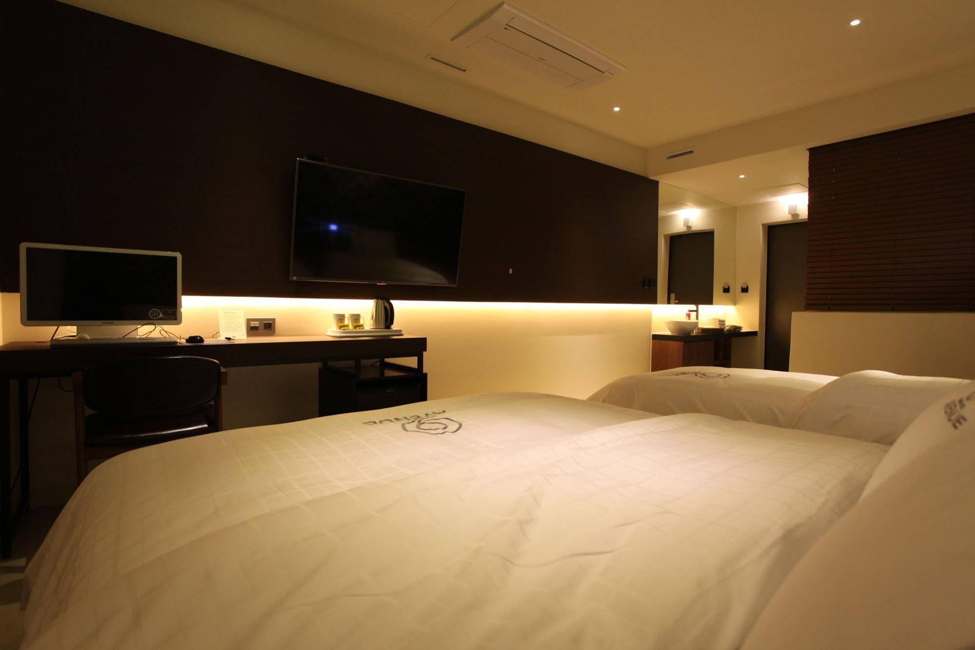 Avenue Nine Hotel