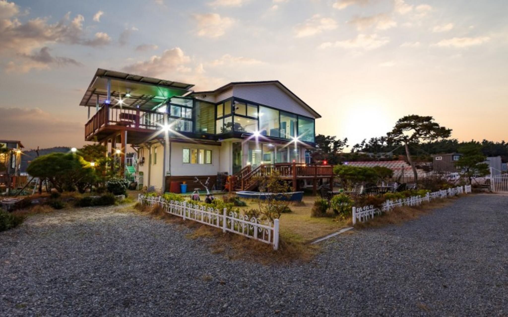 Daebudo Seaside Healing Camp Pension