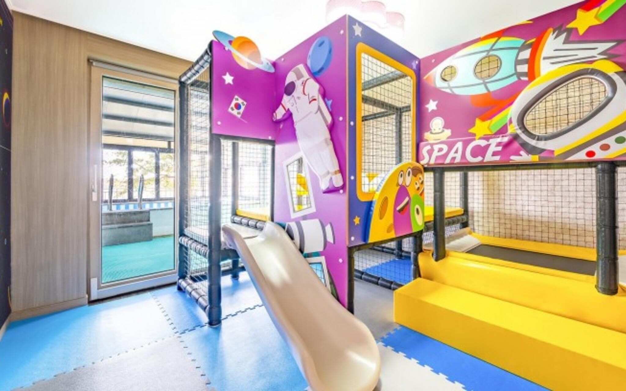 Daebudo Sunshine Kids Pool Villa
