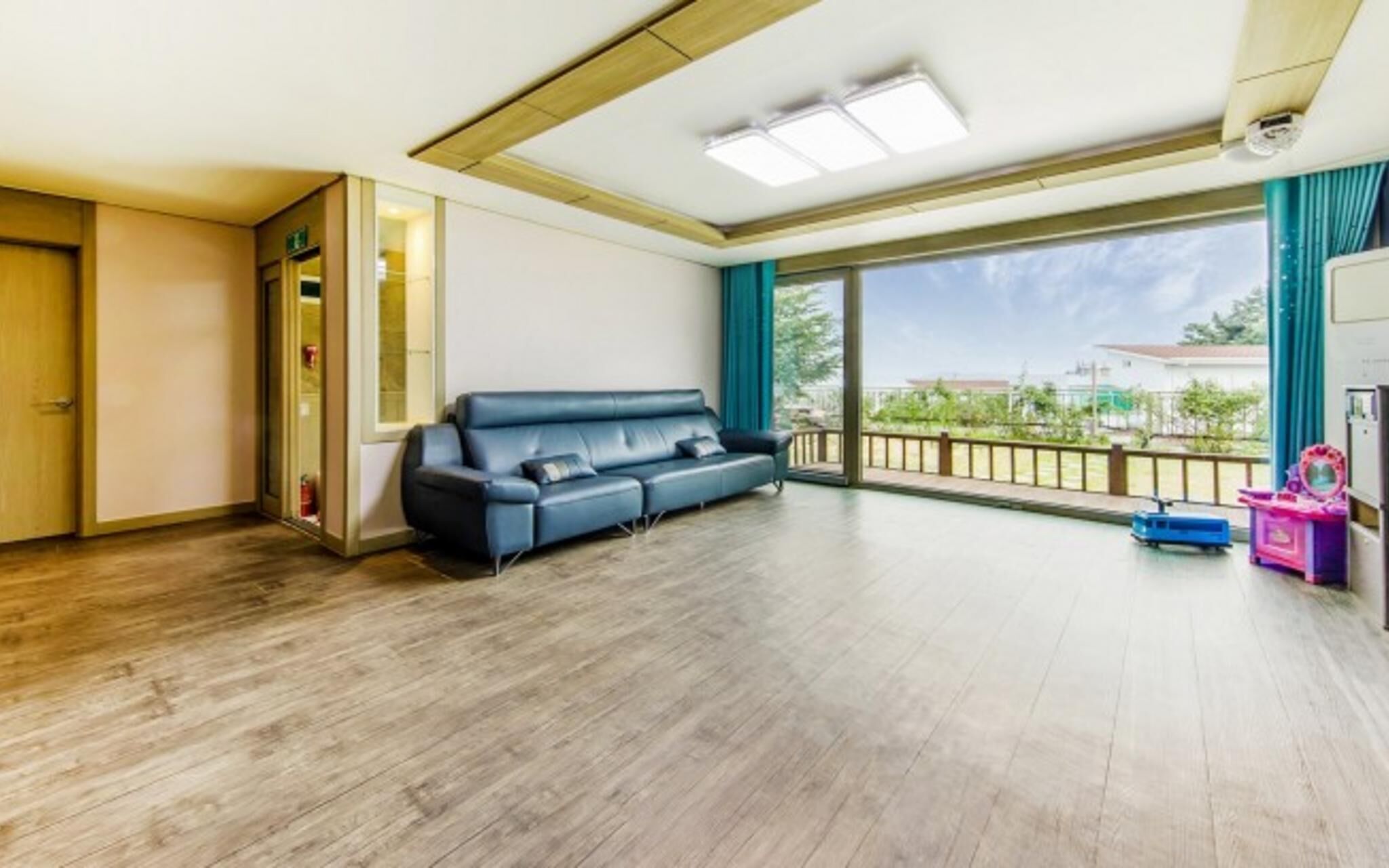 Daebudo Sunshine Kids Pool Villa