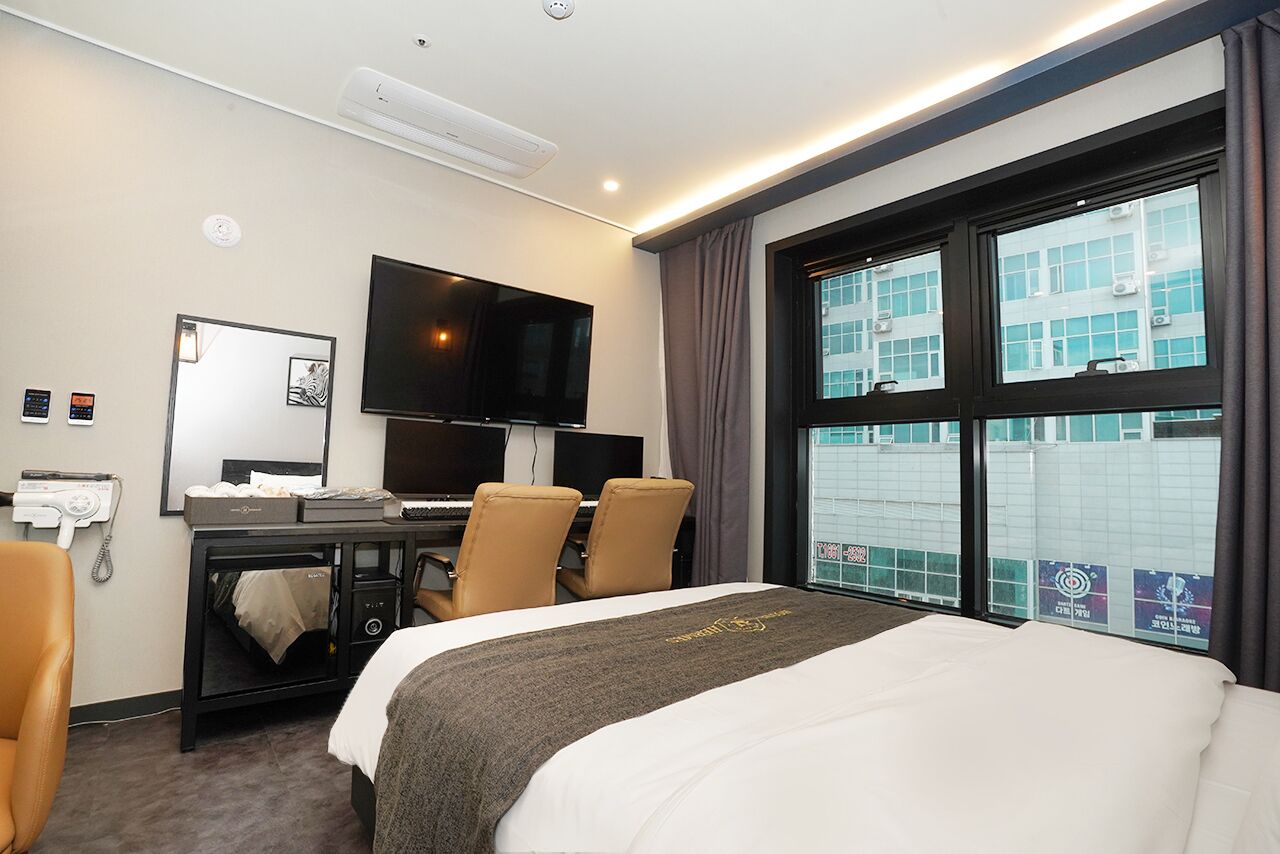 Hermes Hotel