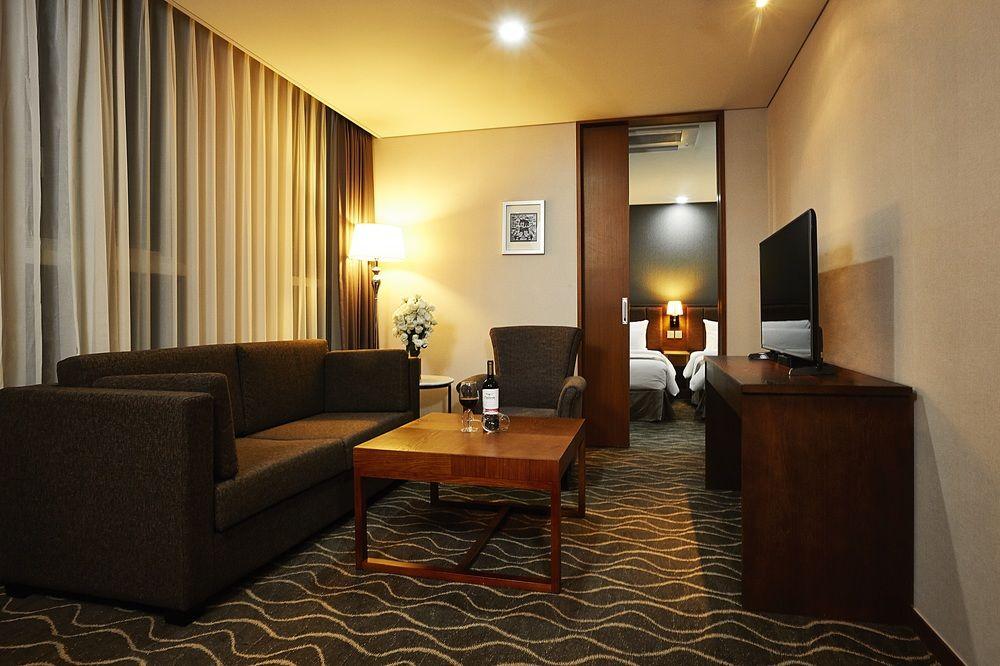 Hotel Square By Savills
