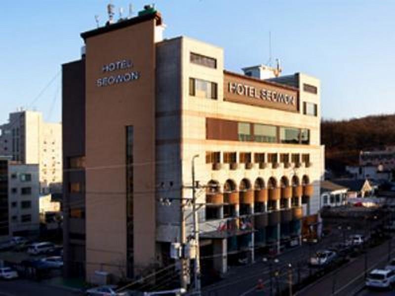 Seowon Tourist Hotel